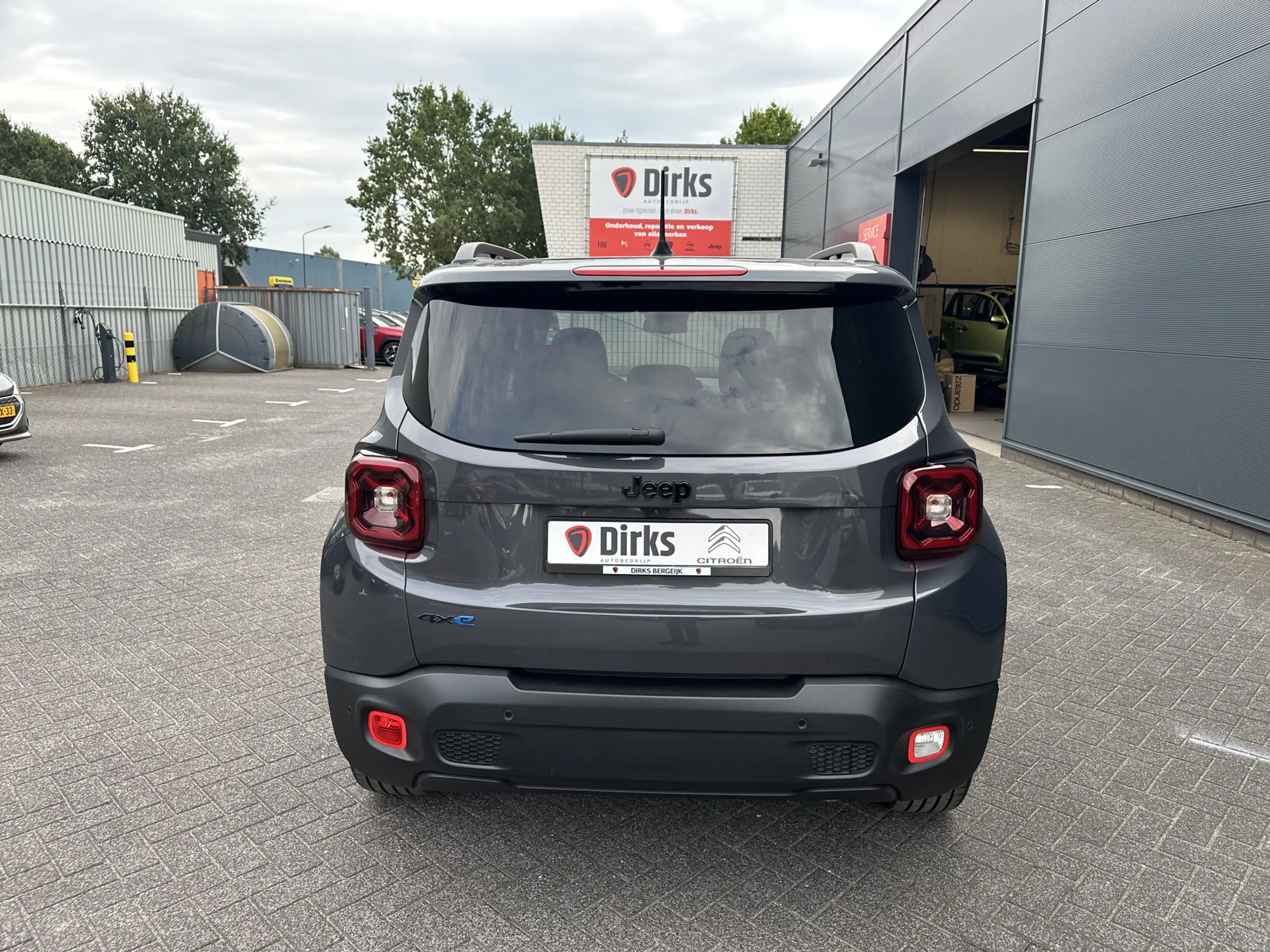 Jeep Renegade 4xe 240PK Plug-in Hybrid The North Star (Schuif/ka — photo 5