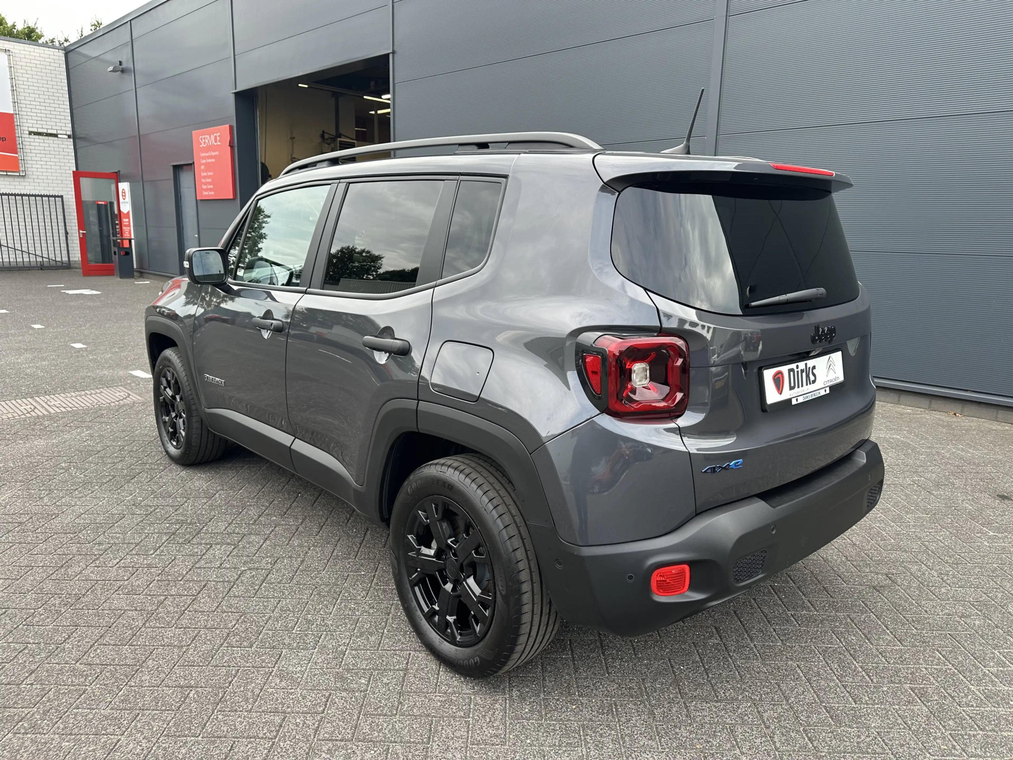 Jeep Renegade 4xe 240PK Plug-in Hybrid The North Star (Schuif/ka — photo 3