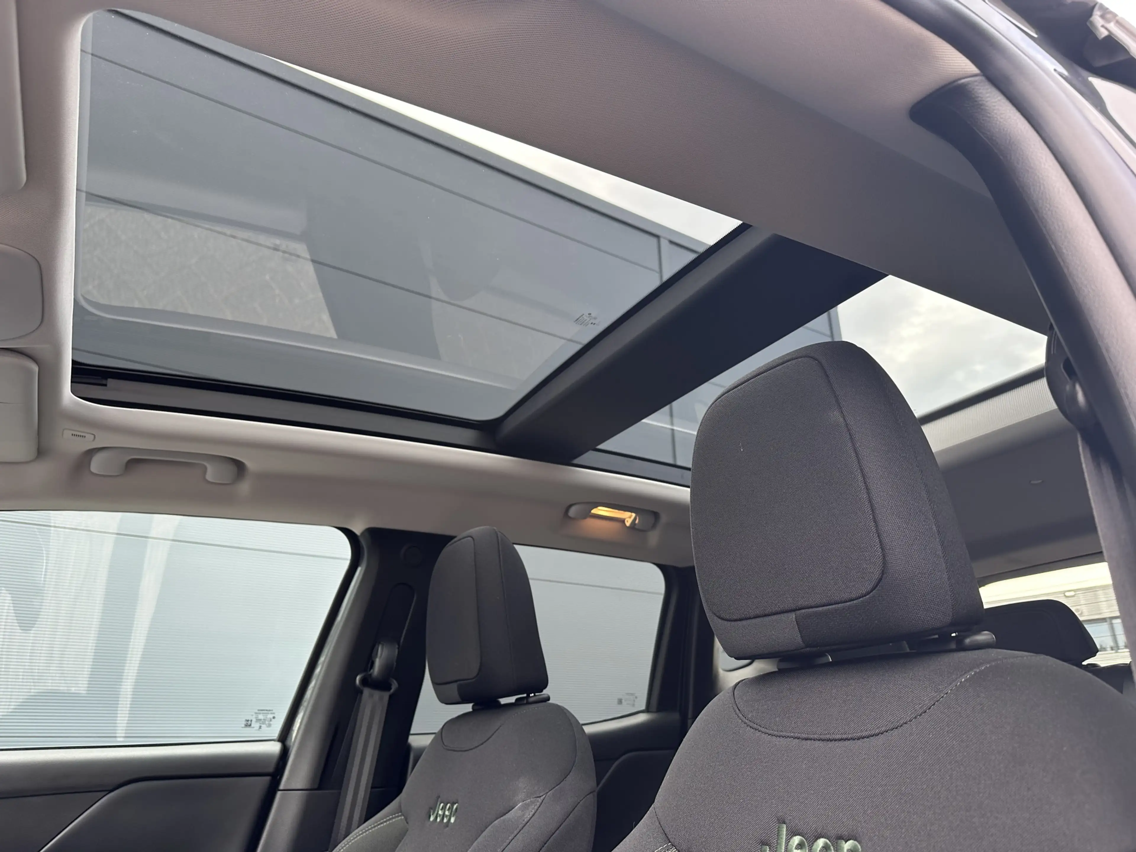 Jeep Renegade 4xe 240PK Plug-in Hybrid The North Star (Schuif/ka — photo 22
