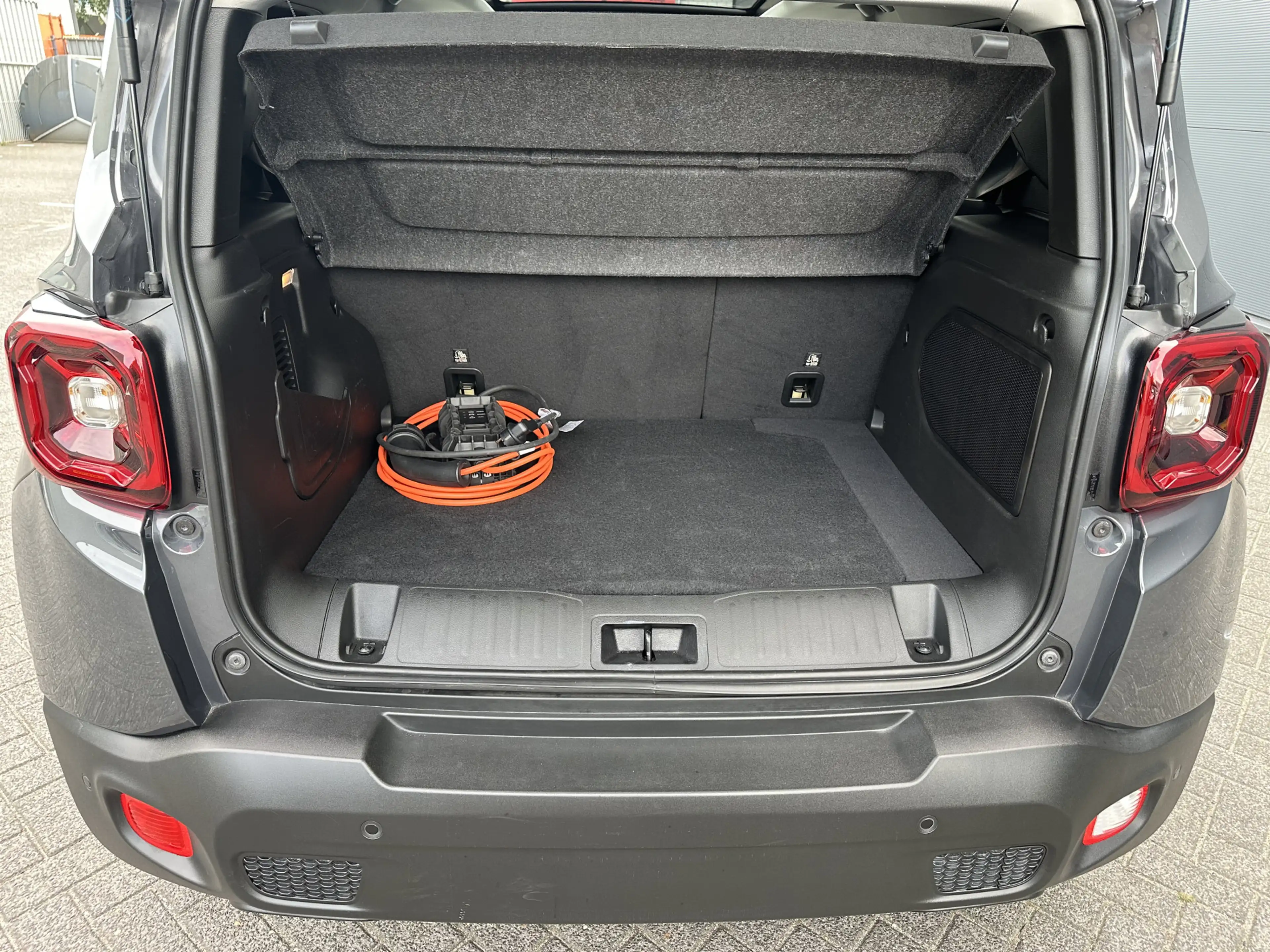 Jeep Renegade 4xe 240PK Plug-in Hybrid The North Star (Schuif/ka — photo 6
