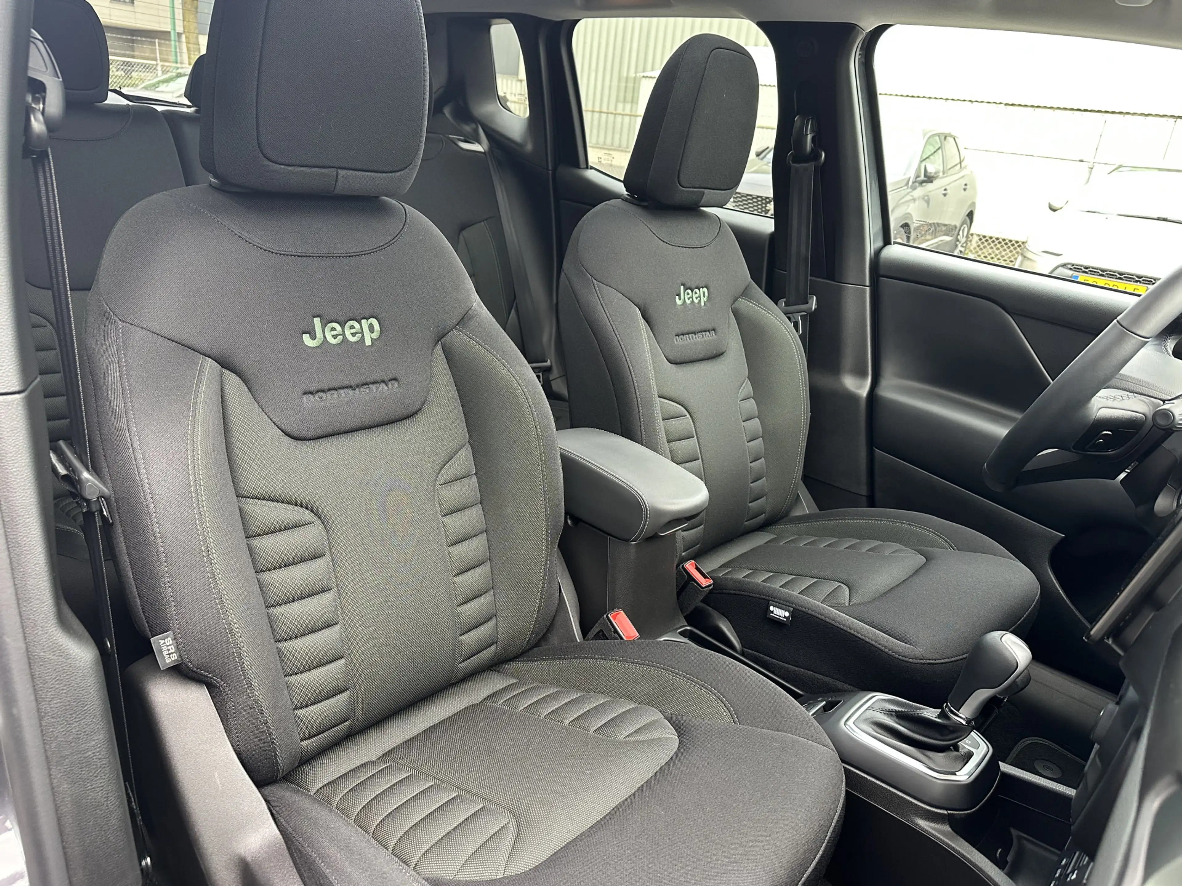 Jeep Renegade 4xe 240PK Plug-in Hybrid The North Star (Schuif/ka — photo 8