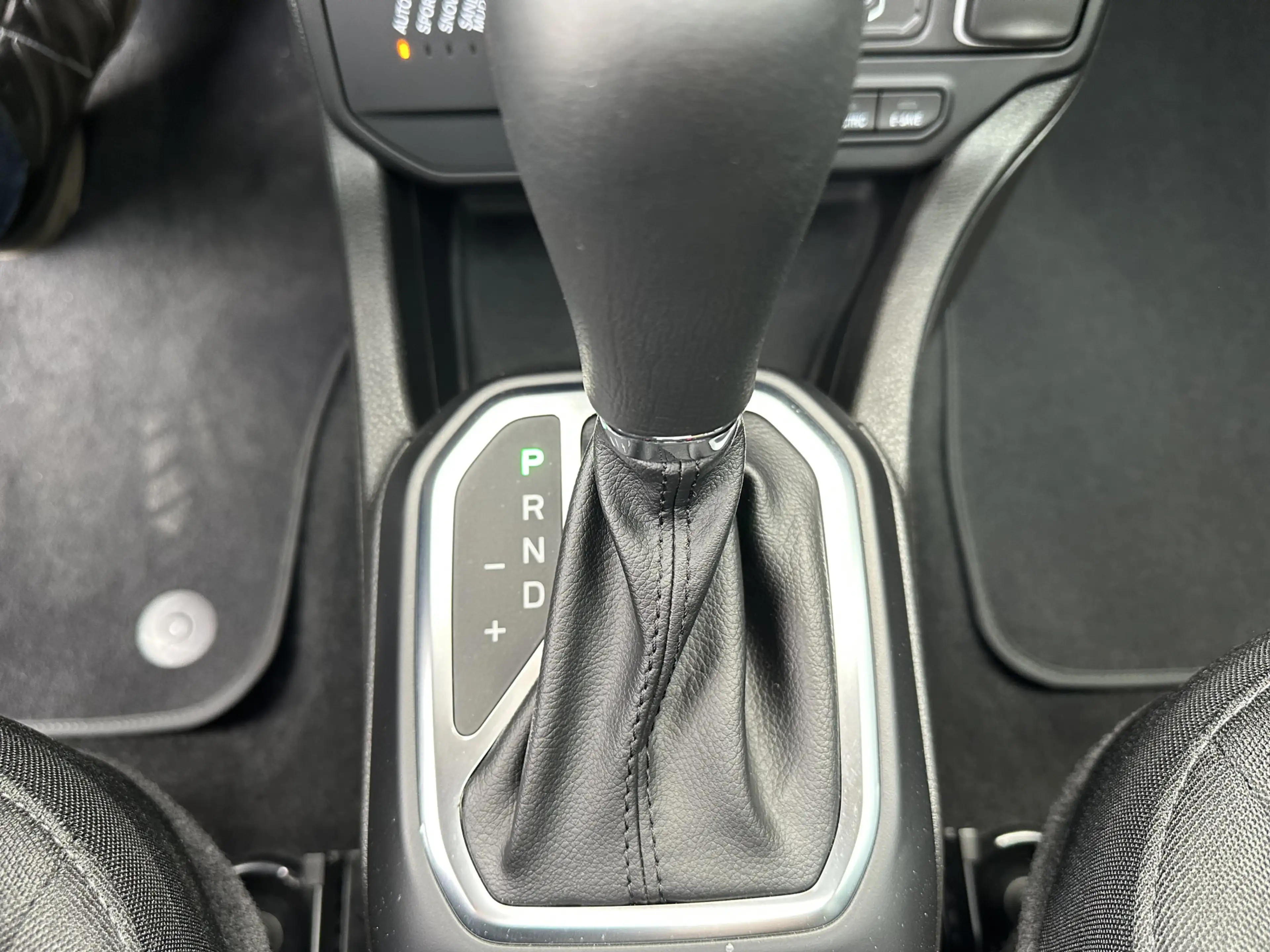 Jeep Renegade 4xe 240PK Plug-in Hybrid The North Star (Schuif/ka — photo 24