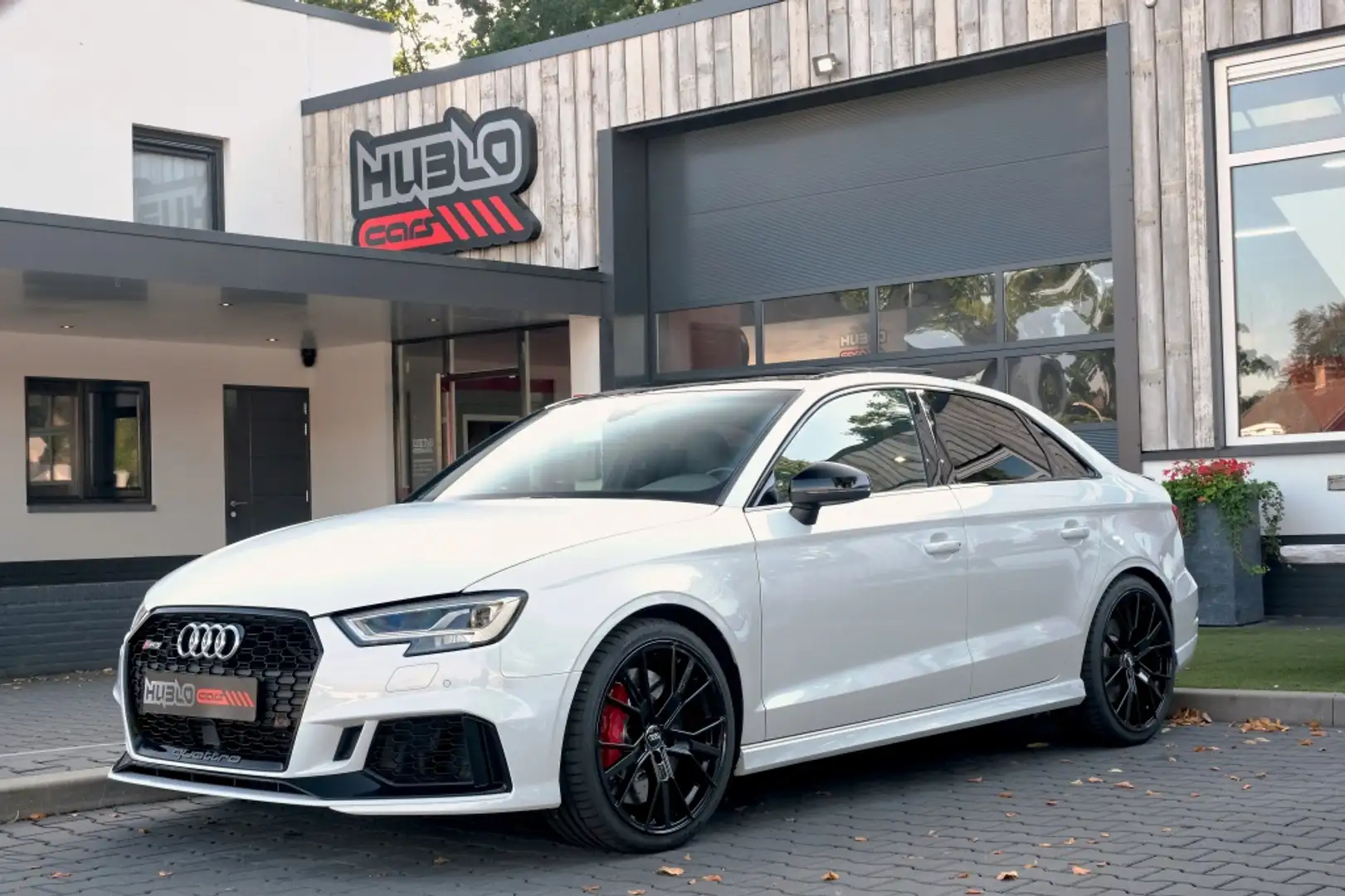 Audi RS3 Limousine 2.5 TFSI RS3 quattro Pano, RS stoelen, B Weiß - 1