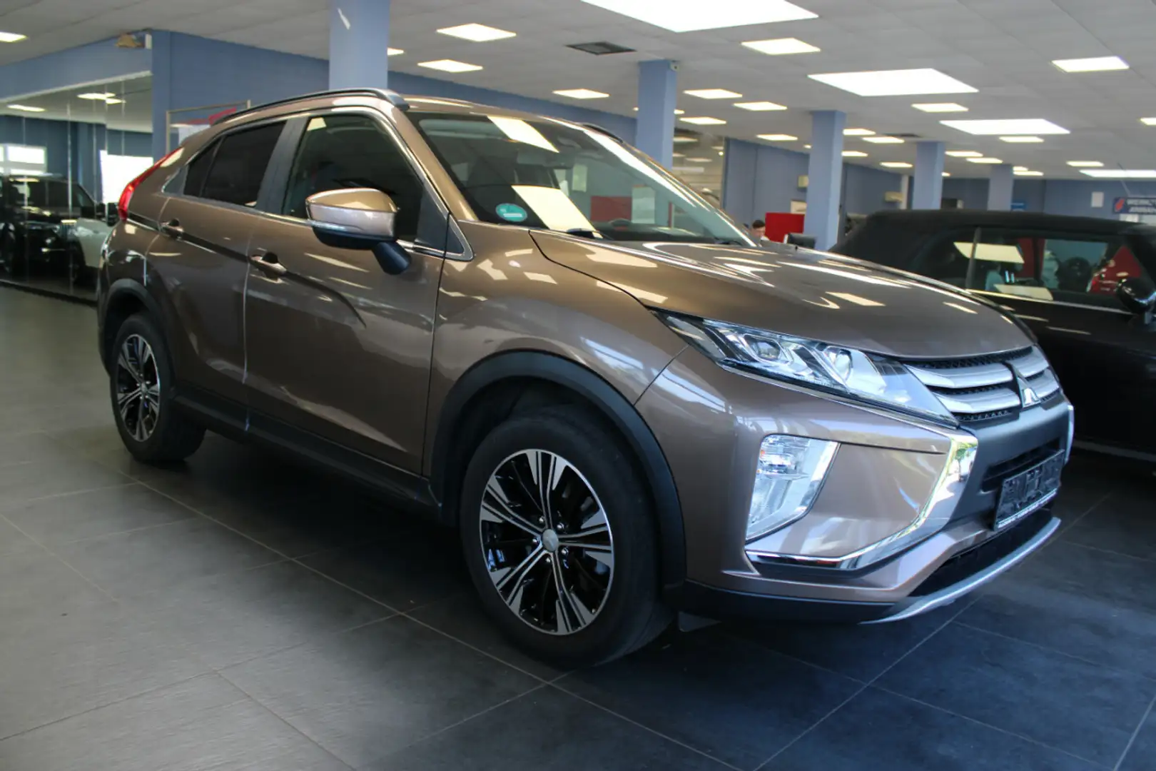 Mitsubishi Eclipse Cross 1.5 T-MIVEC CVT 2WD Active Marrón - 1