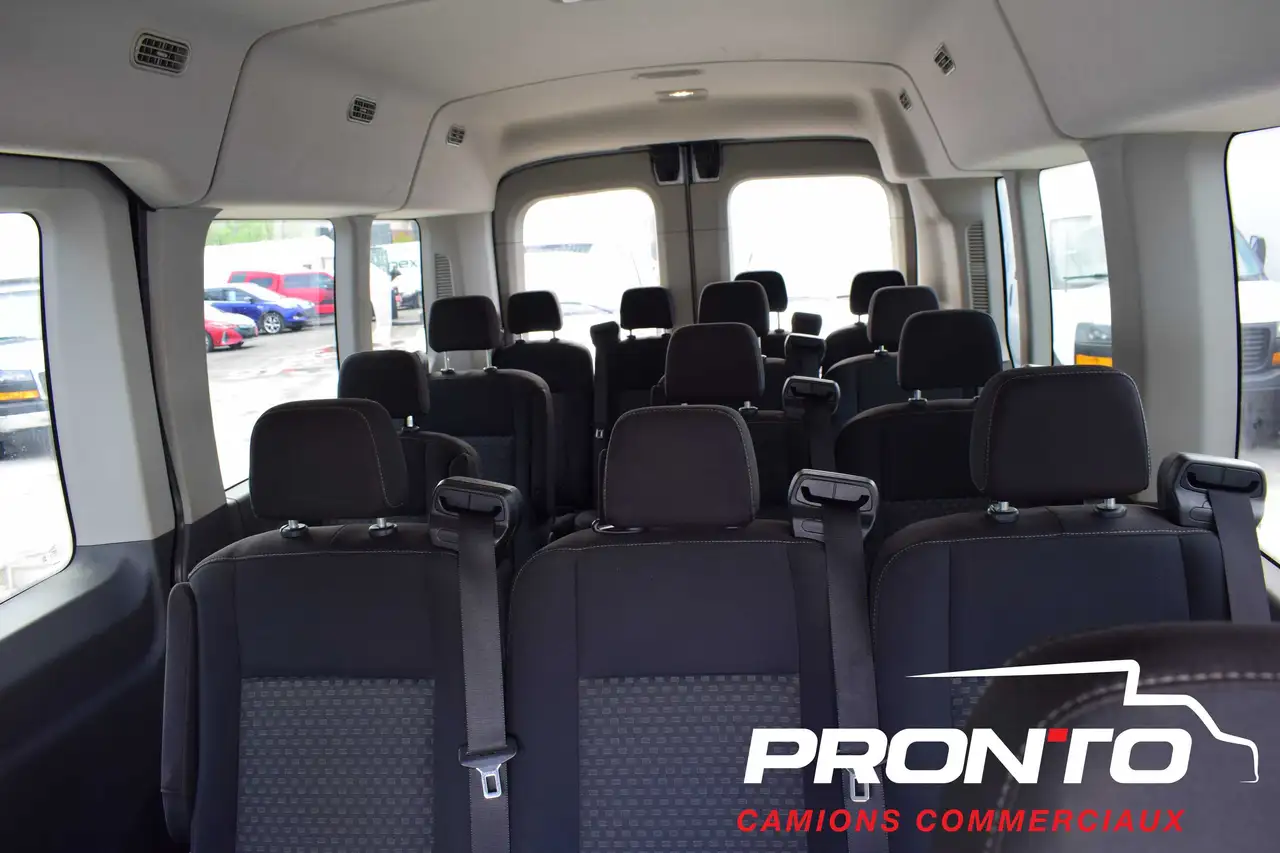 Ford Transit Passenger Wagon снимка Ford Transit Passenger Wagon