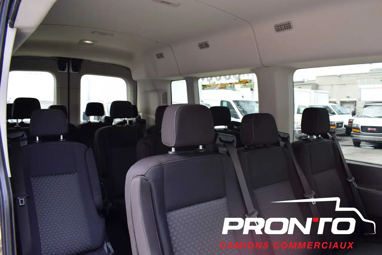 Ford Transit Passenger Wagon снимка Ford Transit Passenger Wagon