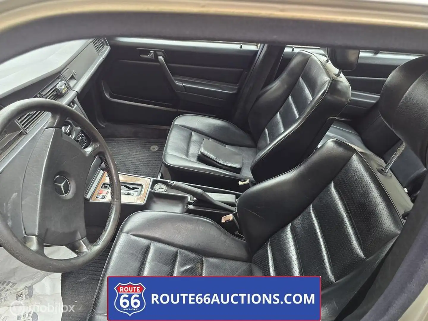 Mercedes-Benz 190 190E Fekete - 2