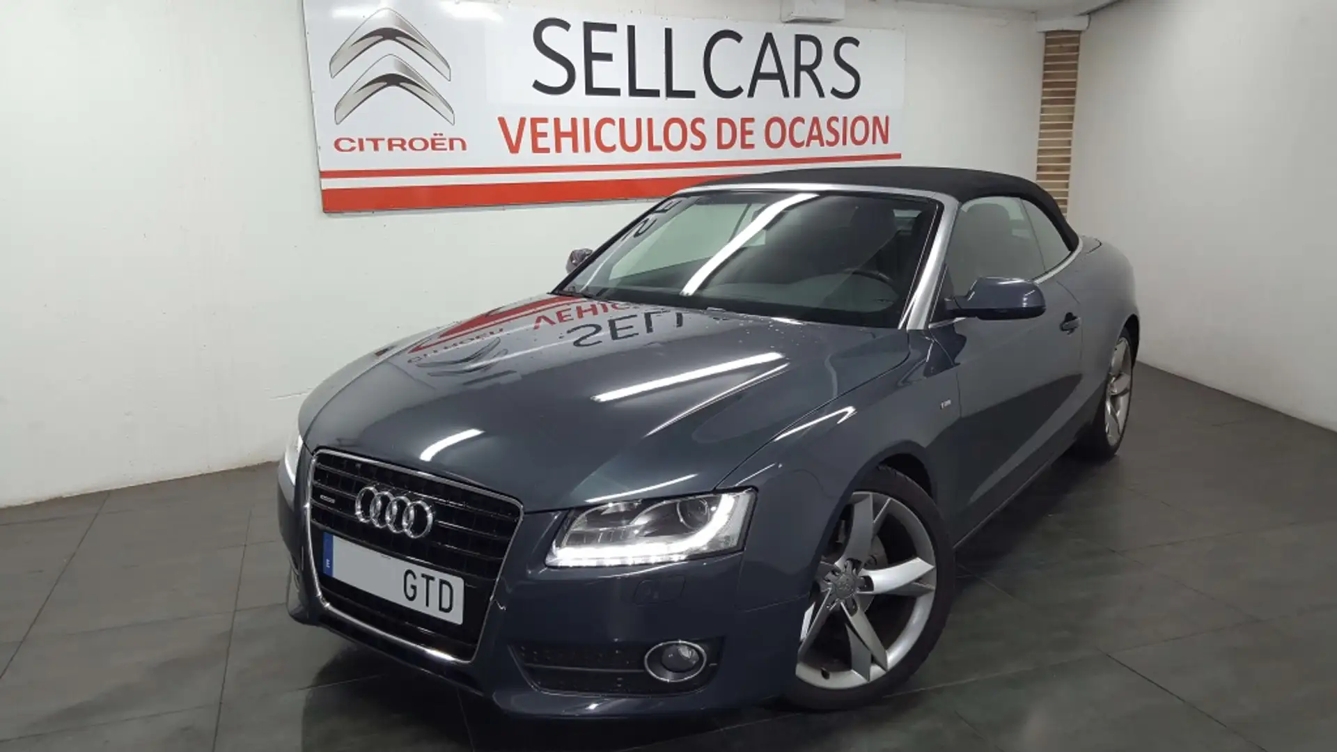 Audi A5 Cabrio 3.0TDI quattro S-Tronic Gris - 2