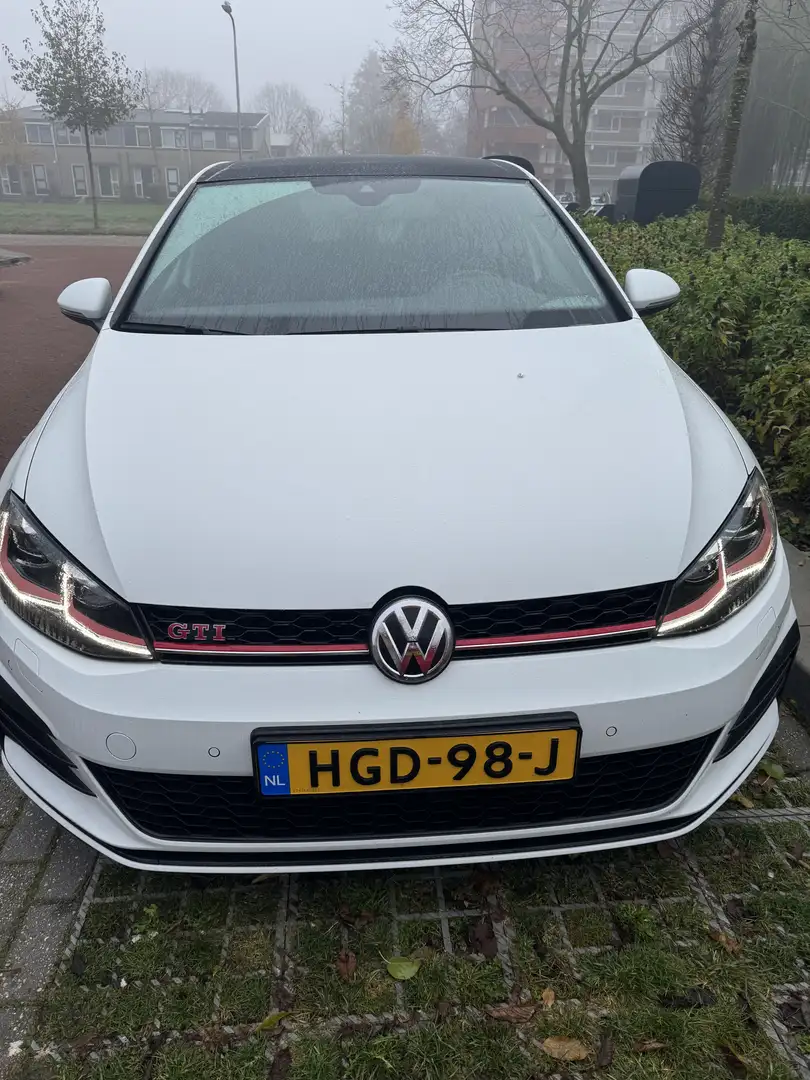 Volkswagen Golf 2.0 TSI GTI Perf. Wit - 1