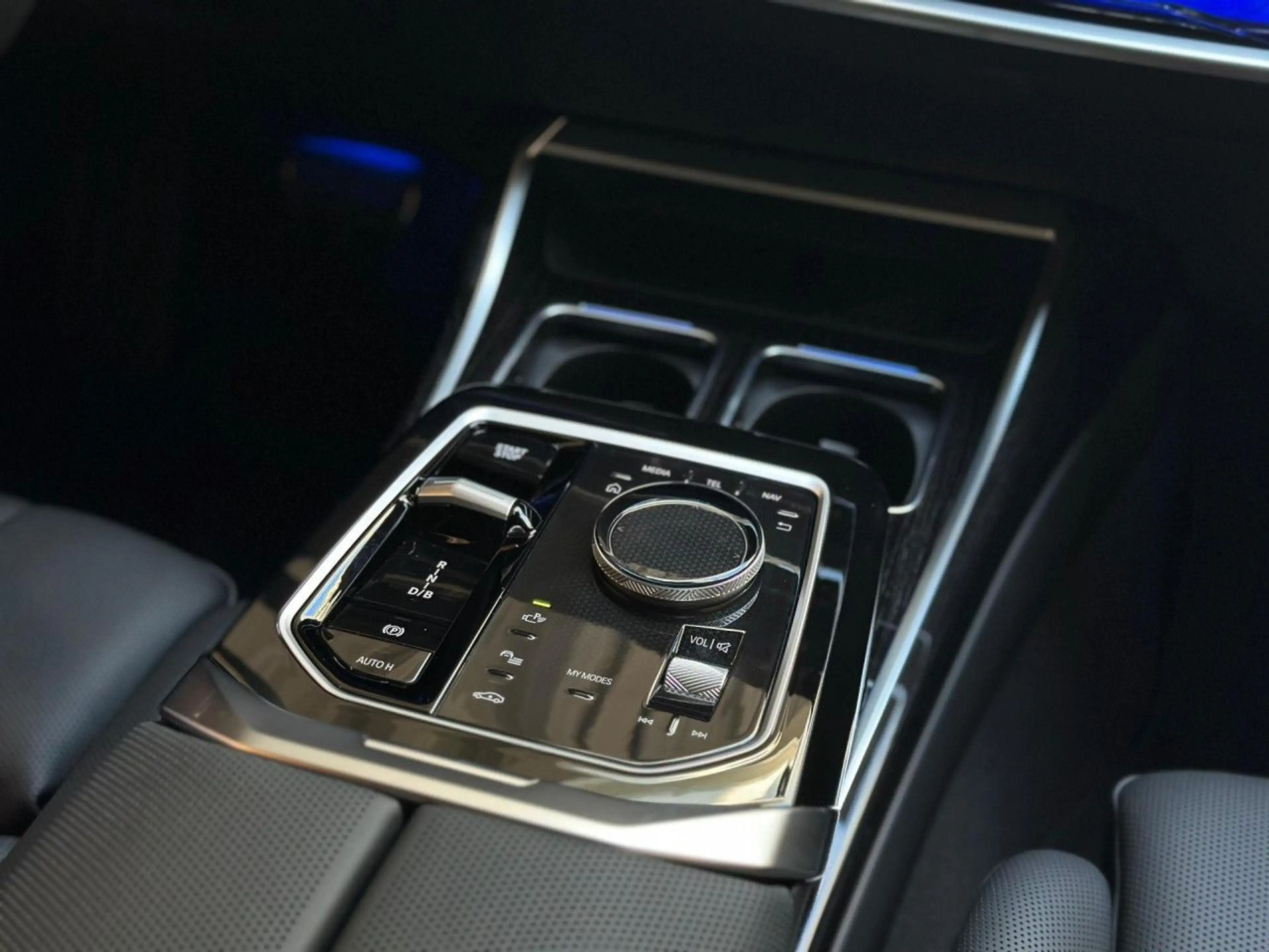 BMW i7 eD.50 M Sport ACC HUD Massage Sitzbel.Integral — photo 13