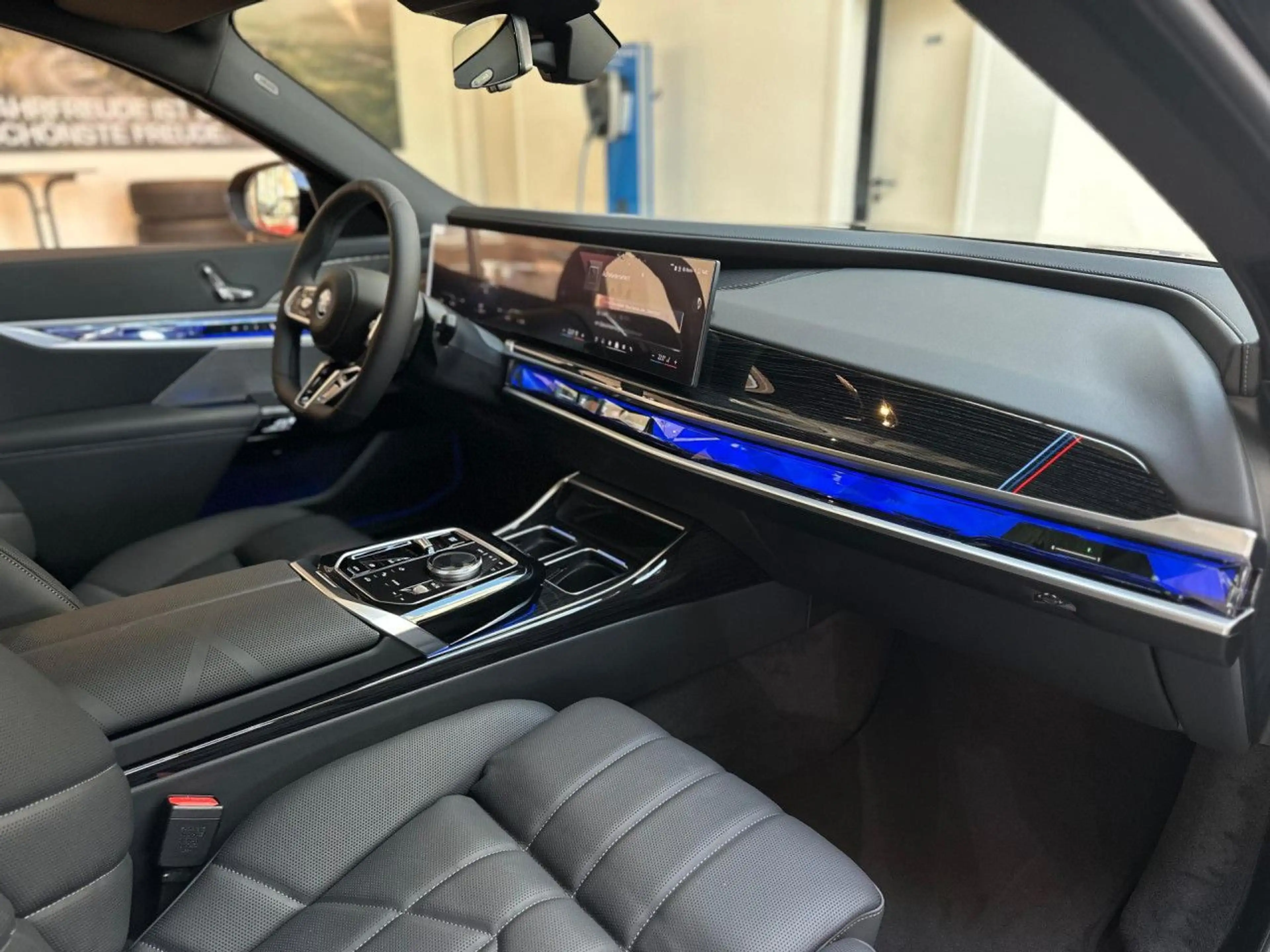 BMW i7 eD.50 M Sport ACC HUD Massage Sitzbel.Integral — photo 9