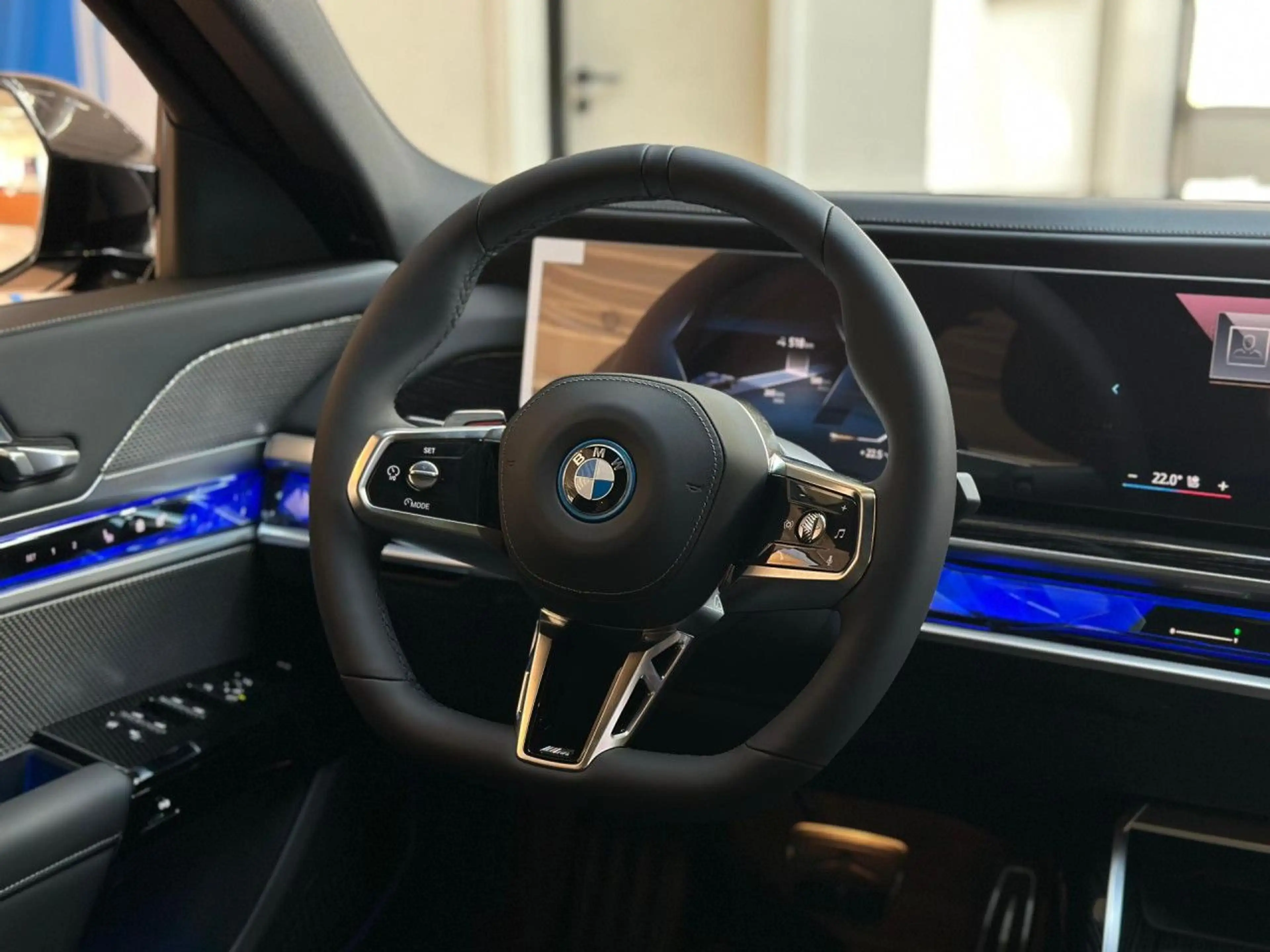 BMW i7 eD.50 M Sport ACC HUD Massage Sitzbel.Integral — photo 10
