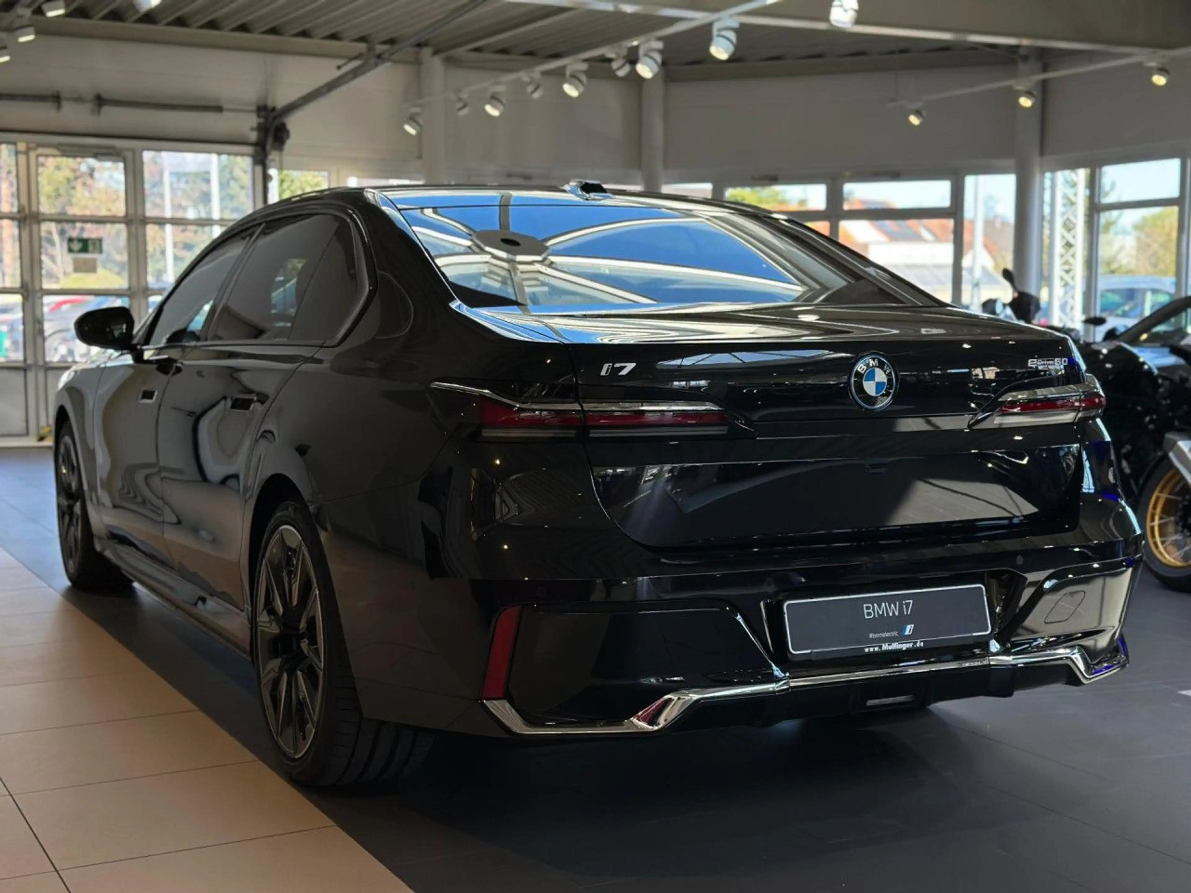 BMW i7 eD.50 M Sport ACC HUD Massage Sitzbel.Integral — photo 6