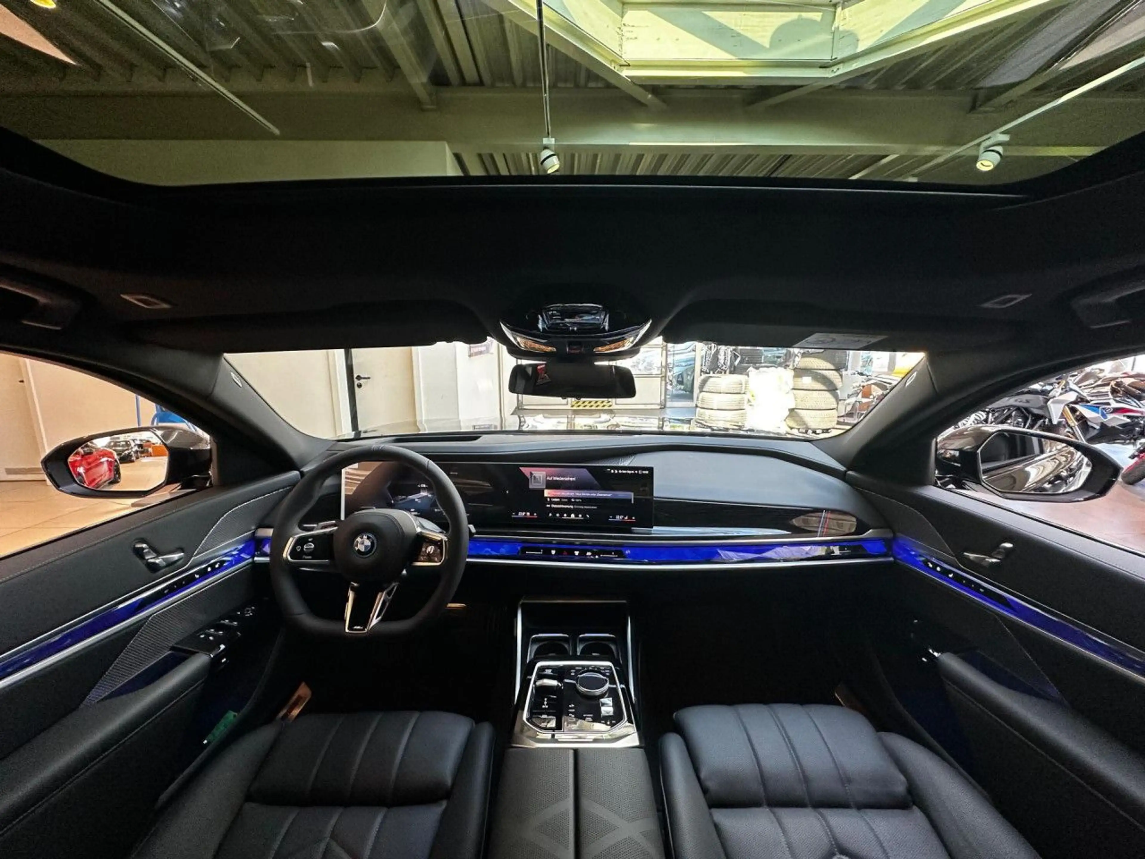 BMW i7 eD.50 M Sport ACC HUD Massage Sitzbel.Integral — photo 12