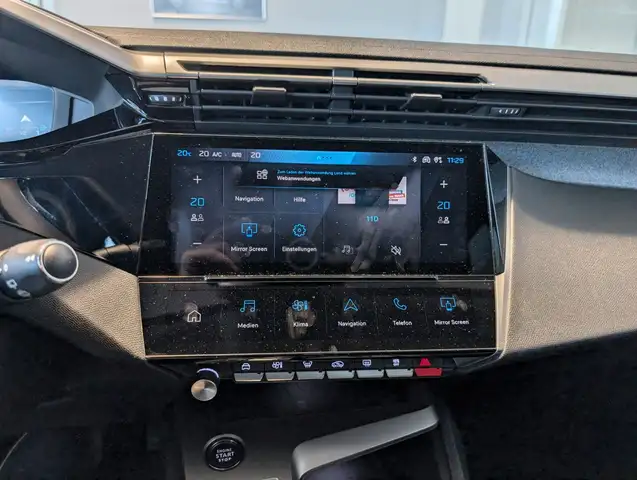 Peugeot 308 view 8
