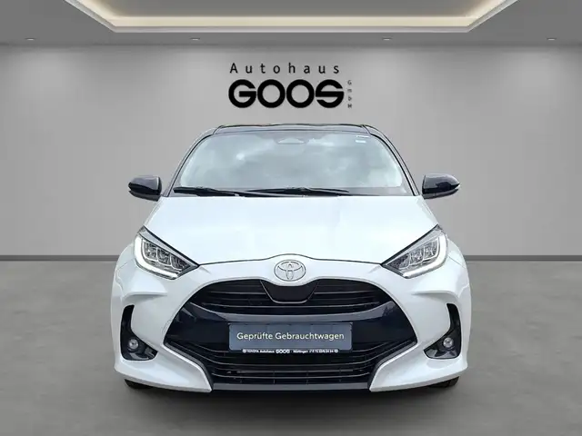 Toyota Yaris view 8