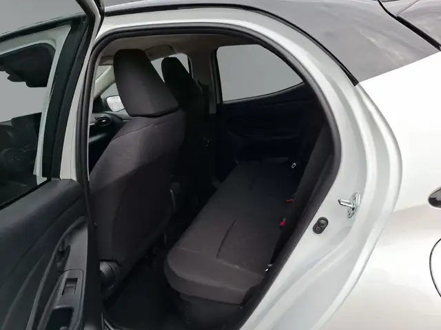 Toyota Yaris view 11