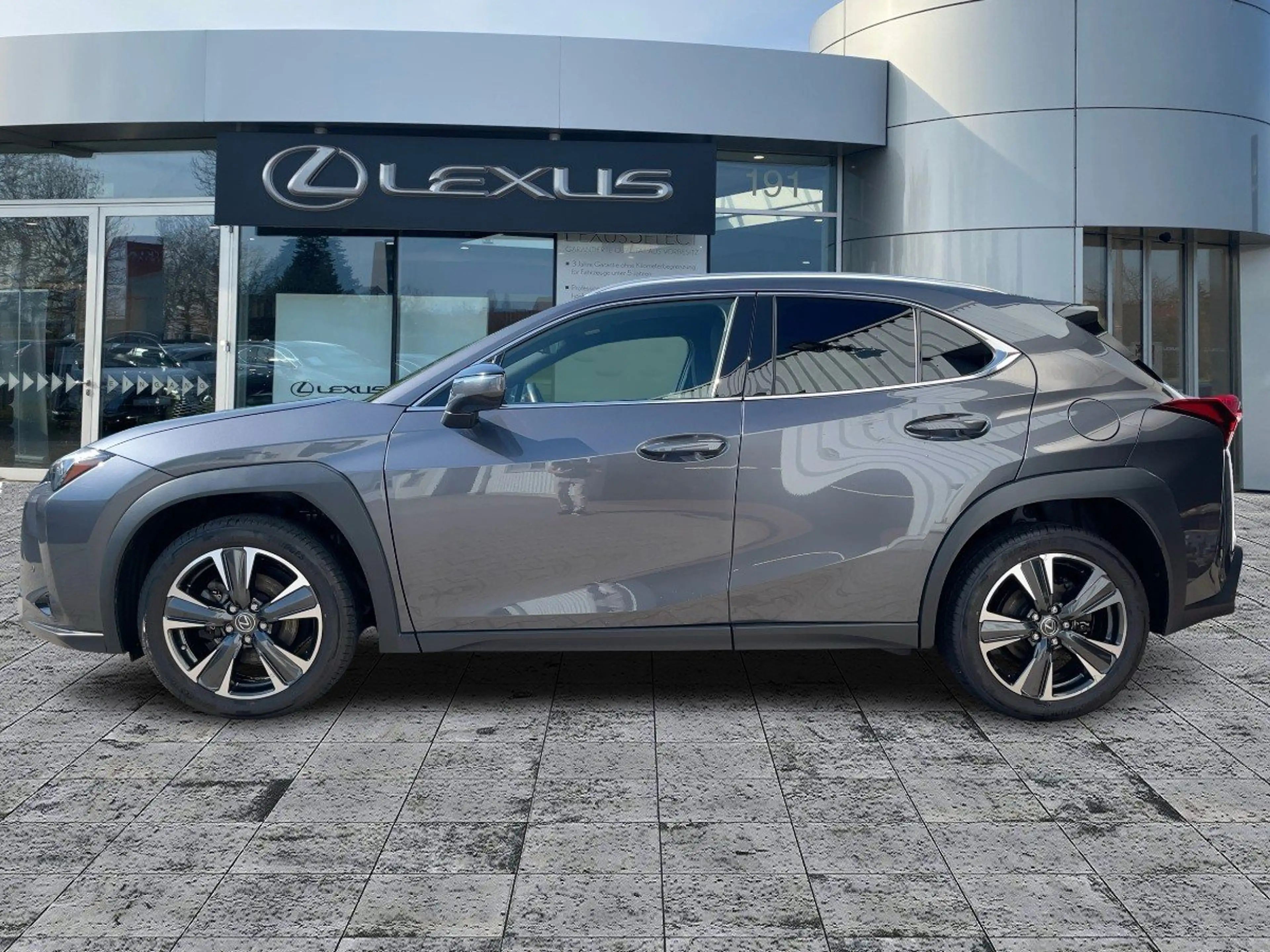 Lexus UX 250h Style Edition Navi*ACC*KAM*SHZ*DAB — photo 3