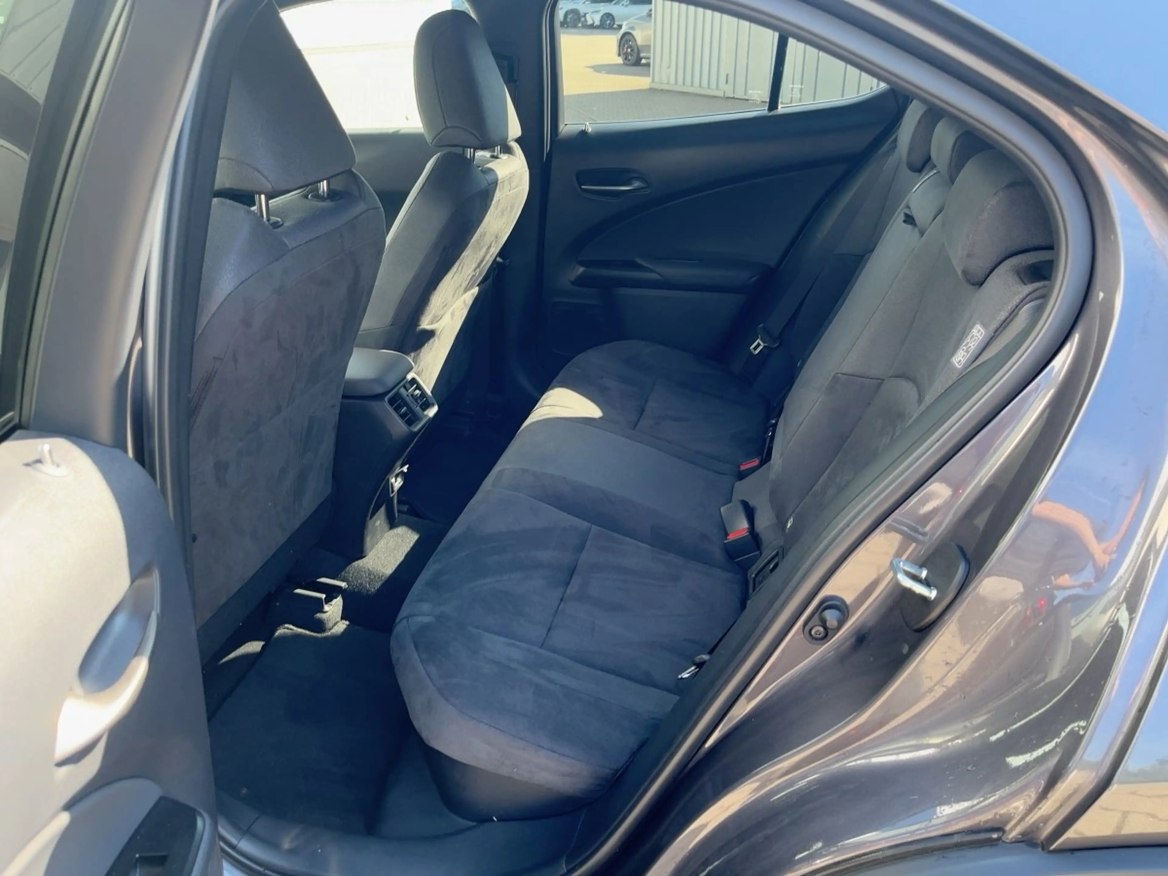 Lexus UX 250h Style Edition Navi*ACC*KAM*SHZ*DAB — photo 8
