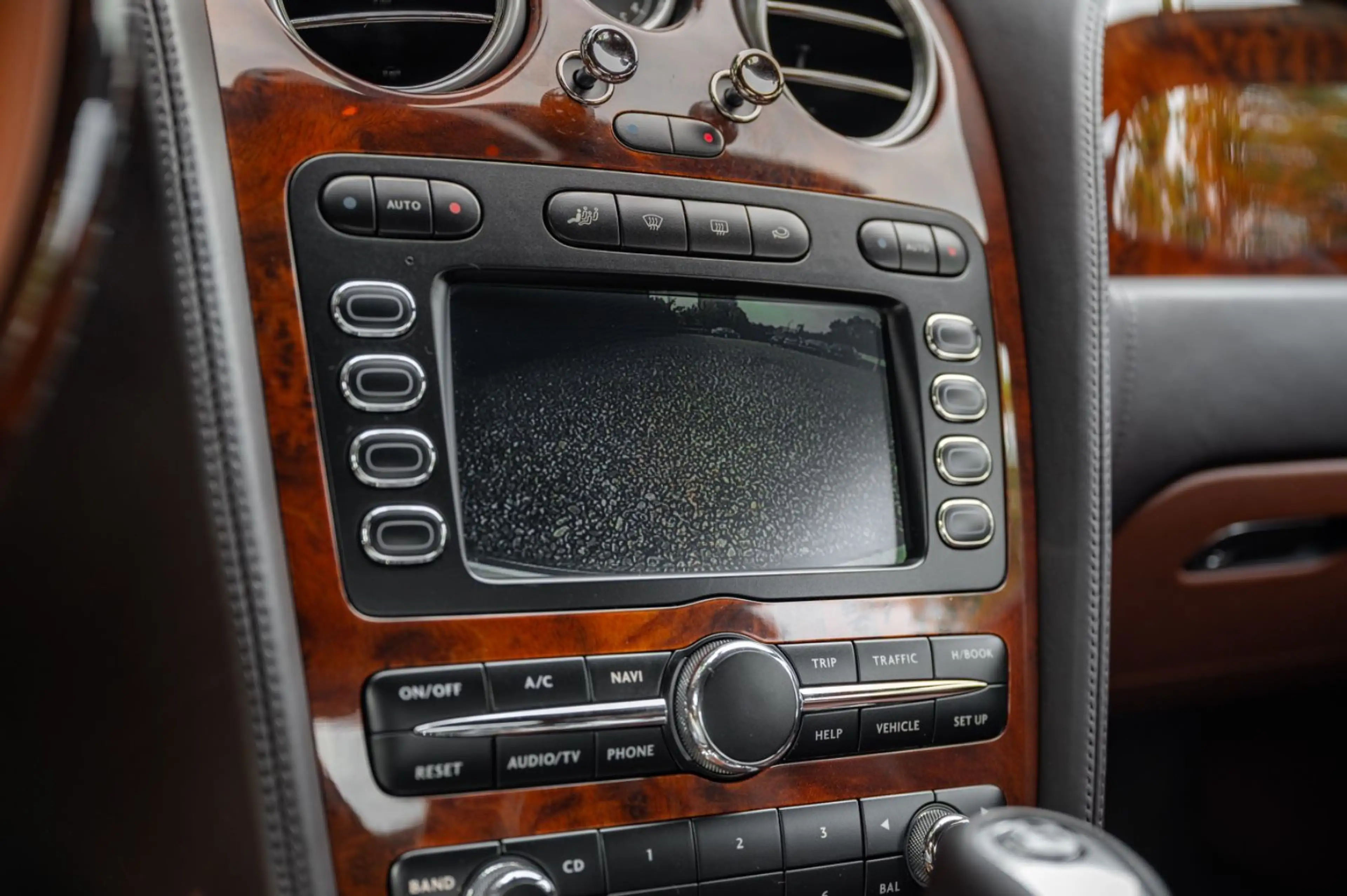 Bentley Continental GT 6.0 W12 560PS | Schwarz/Cognac | — photo 14