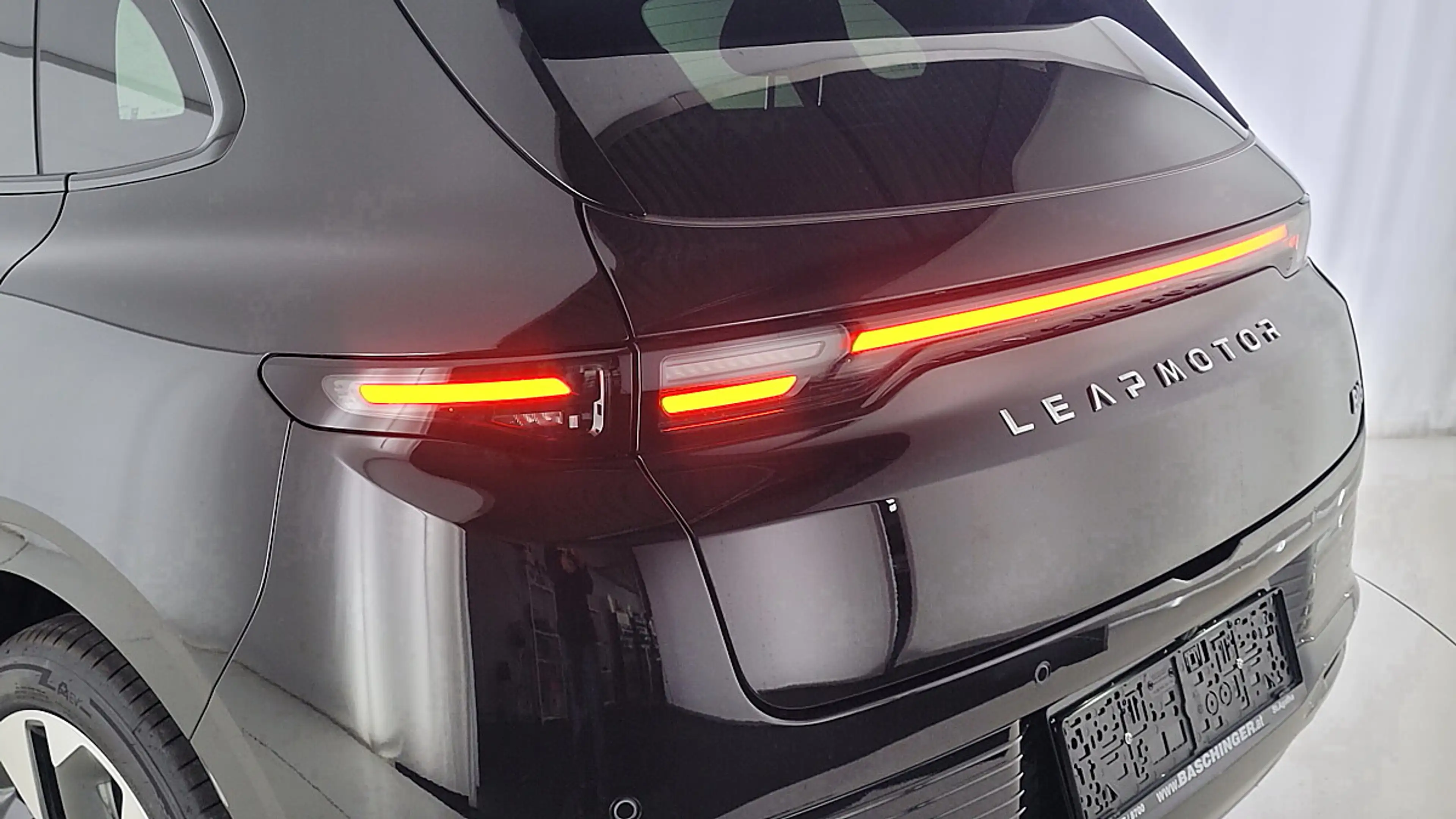 Leapmotor B05 Design Pro Max Lenkrad-Hzg M.Black/Shadow — photo 3