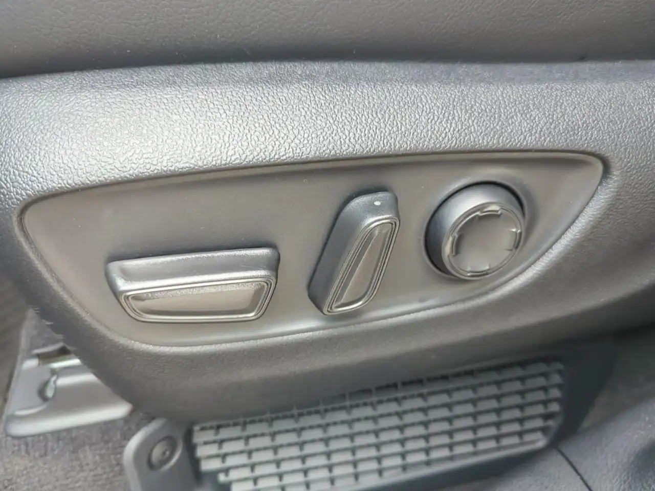 Toyota Sienna снимка Toyota Sienna