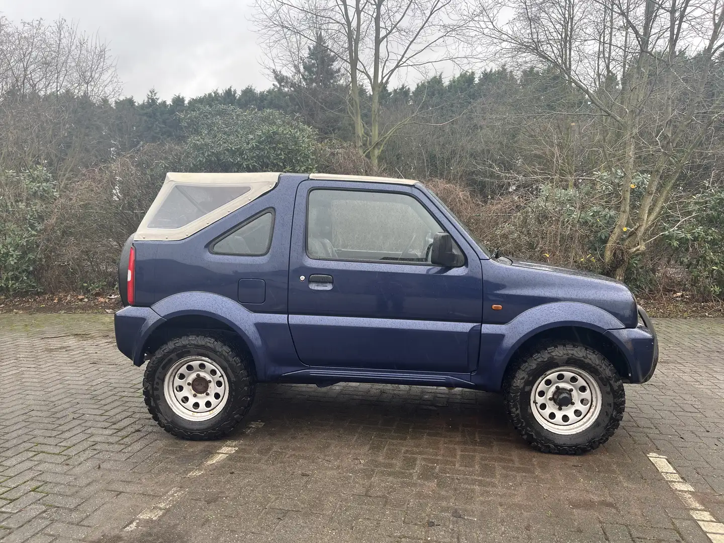 Suzuki Jimny Cabrio - 1