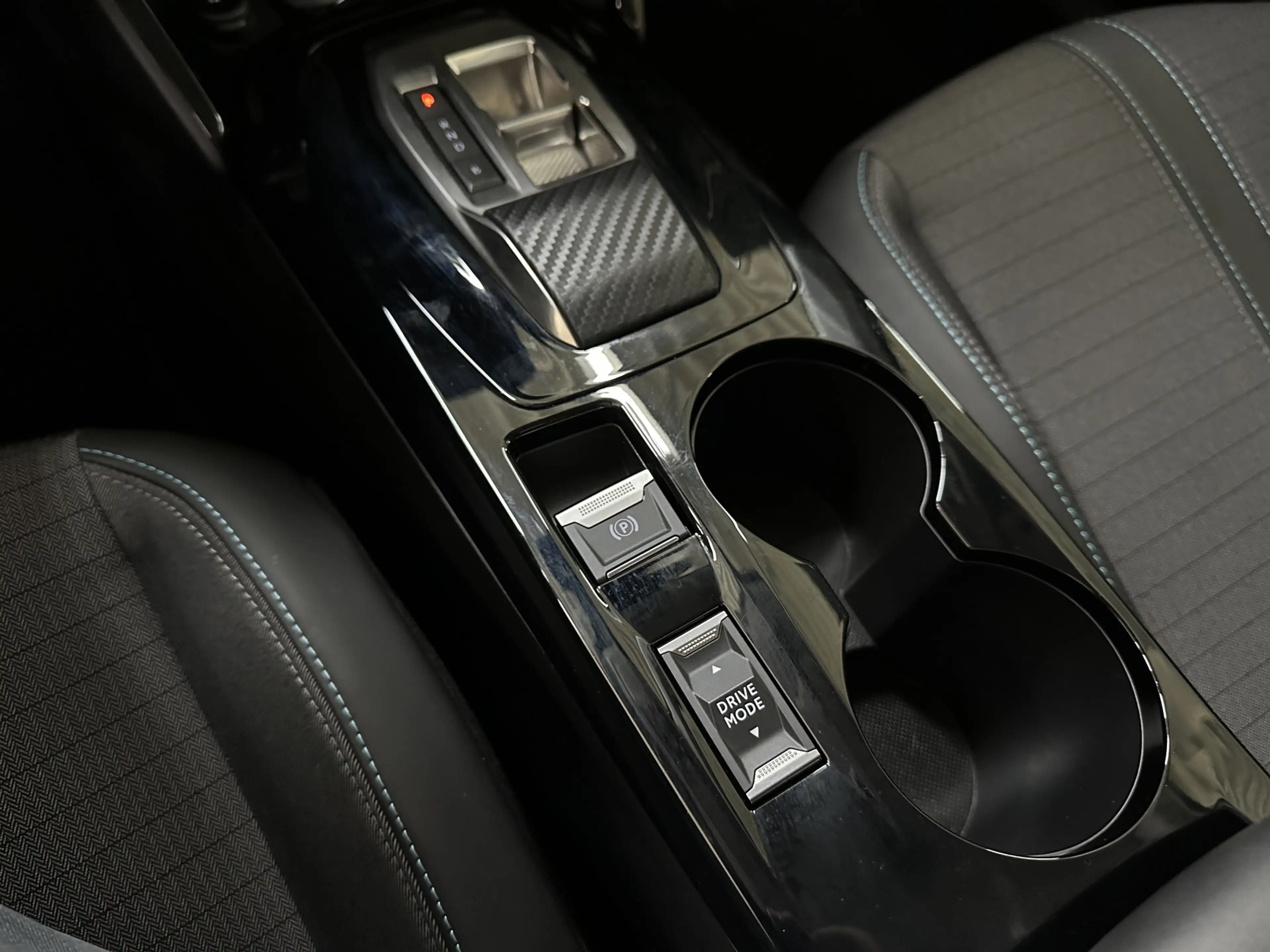 Peugeot e-208 EV Allure Pack 50 kWh | Stoelverwarming | Navi | C — photo 22