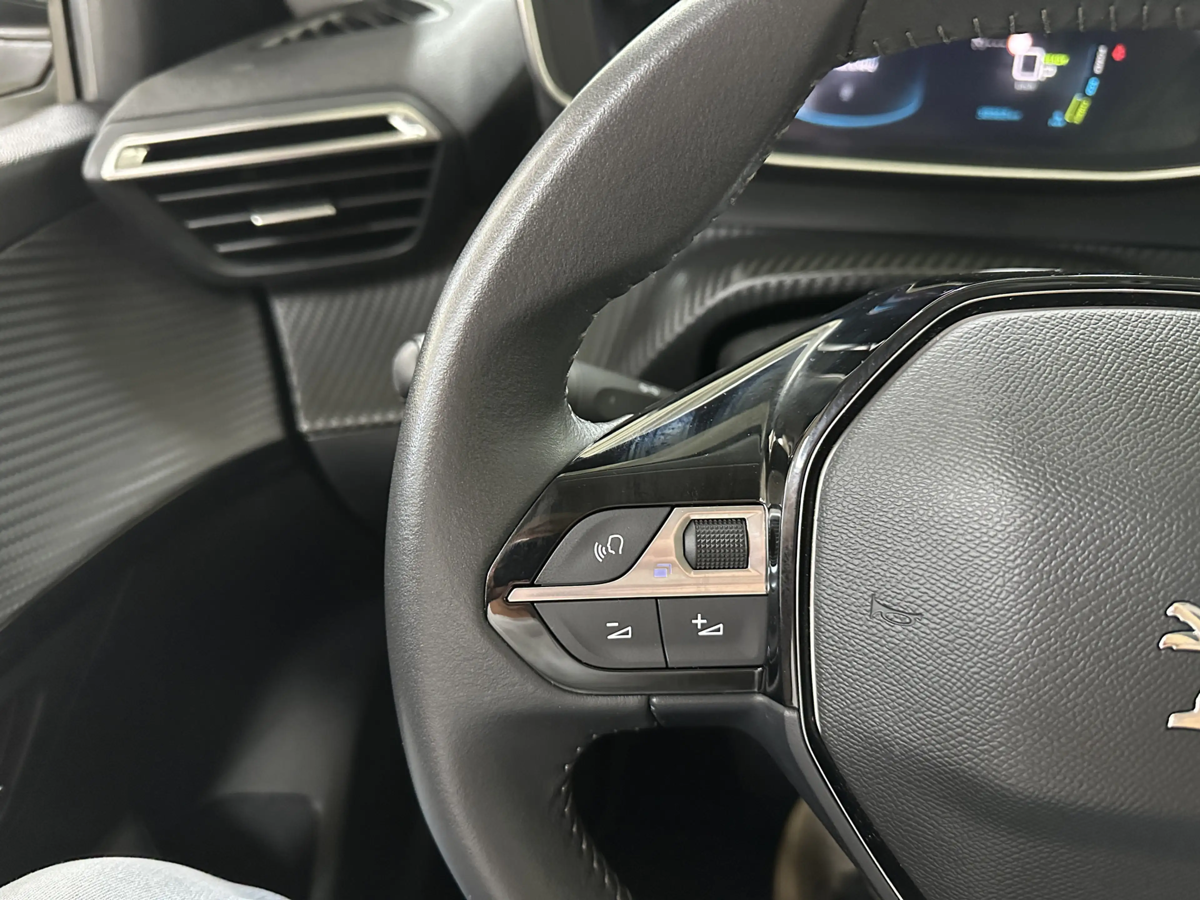 Peugeot e-208 EV Allure Pack 50 kWh | Stoelverwarming | Navi | C — photo 9