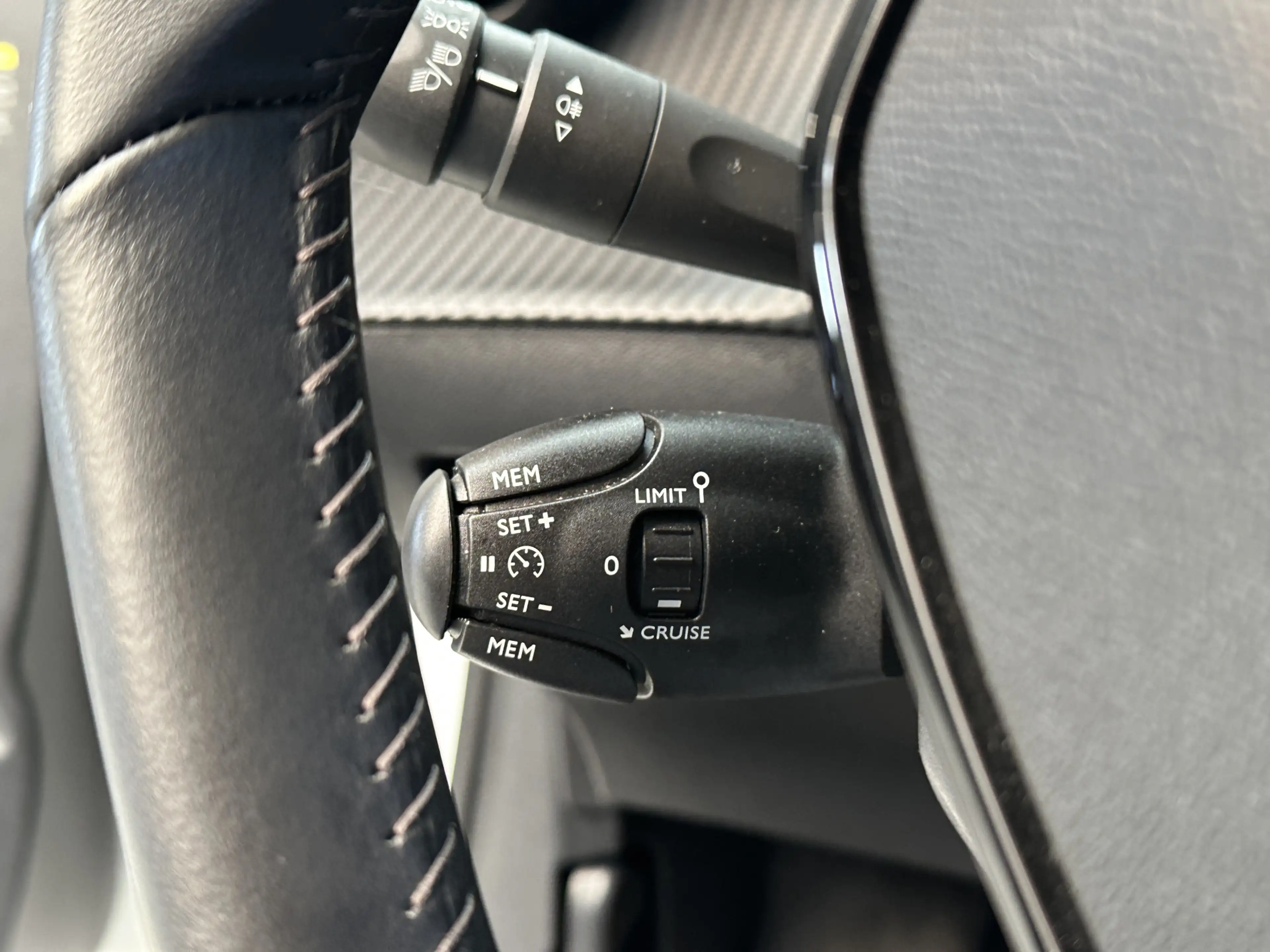 Peugeot e-208 EV Allure Pack 50 kWh | Stoelverwarming | Navi | C — photo 10