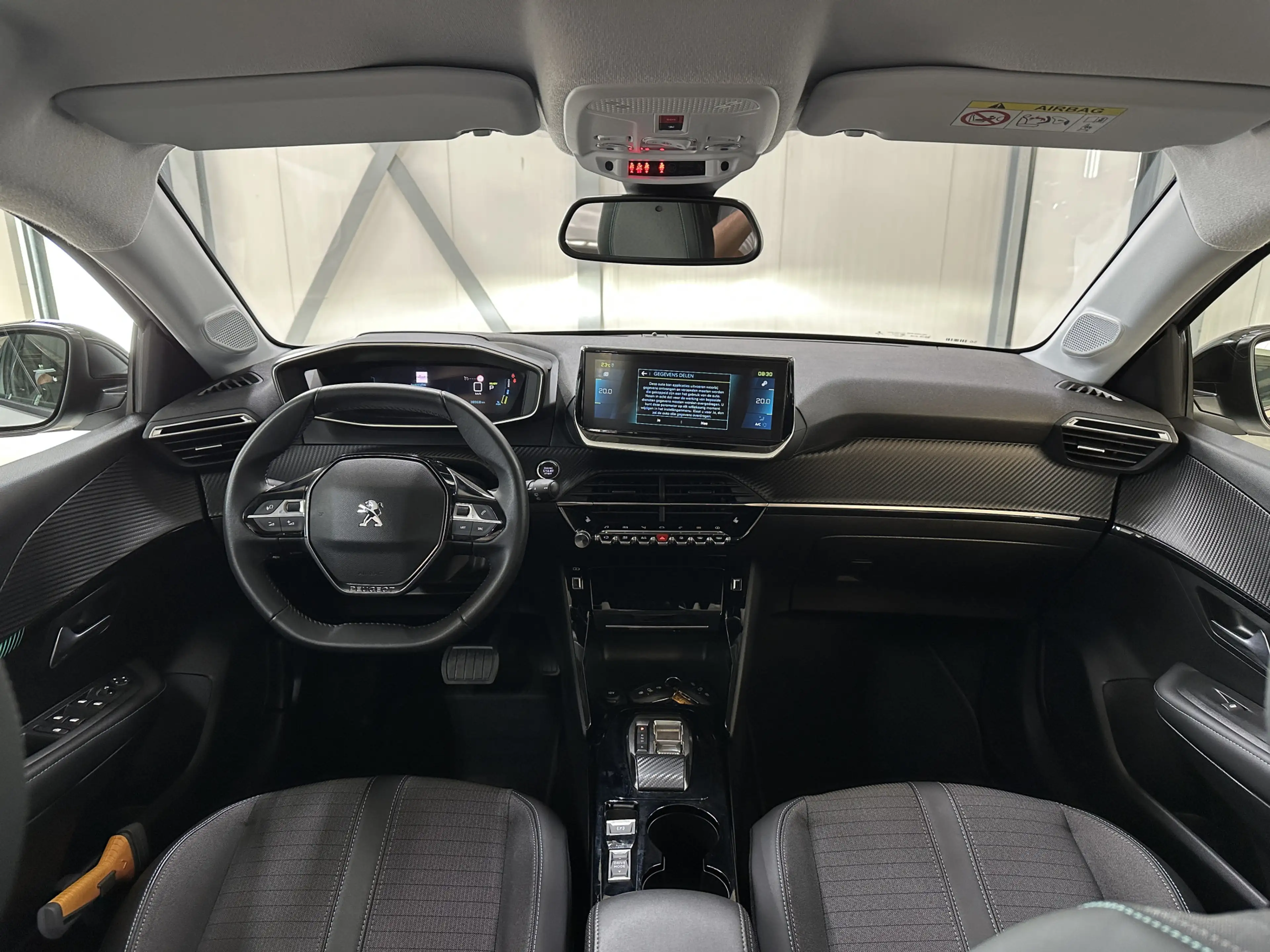 Peugeot e-208 EV Allure Pack 50 kWh | Stoelverwarming | Navi | C — photo 2