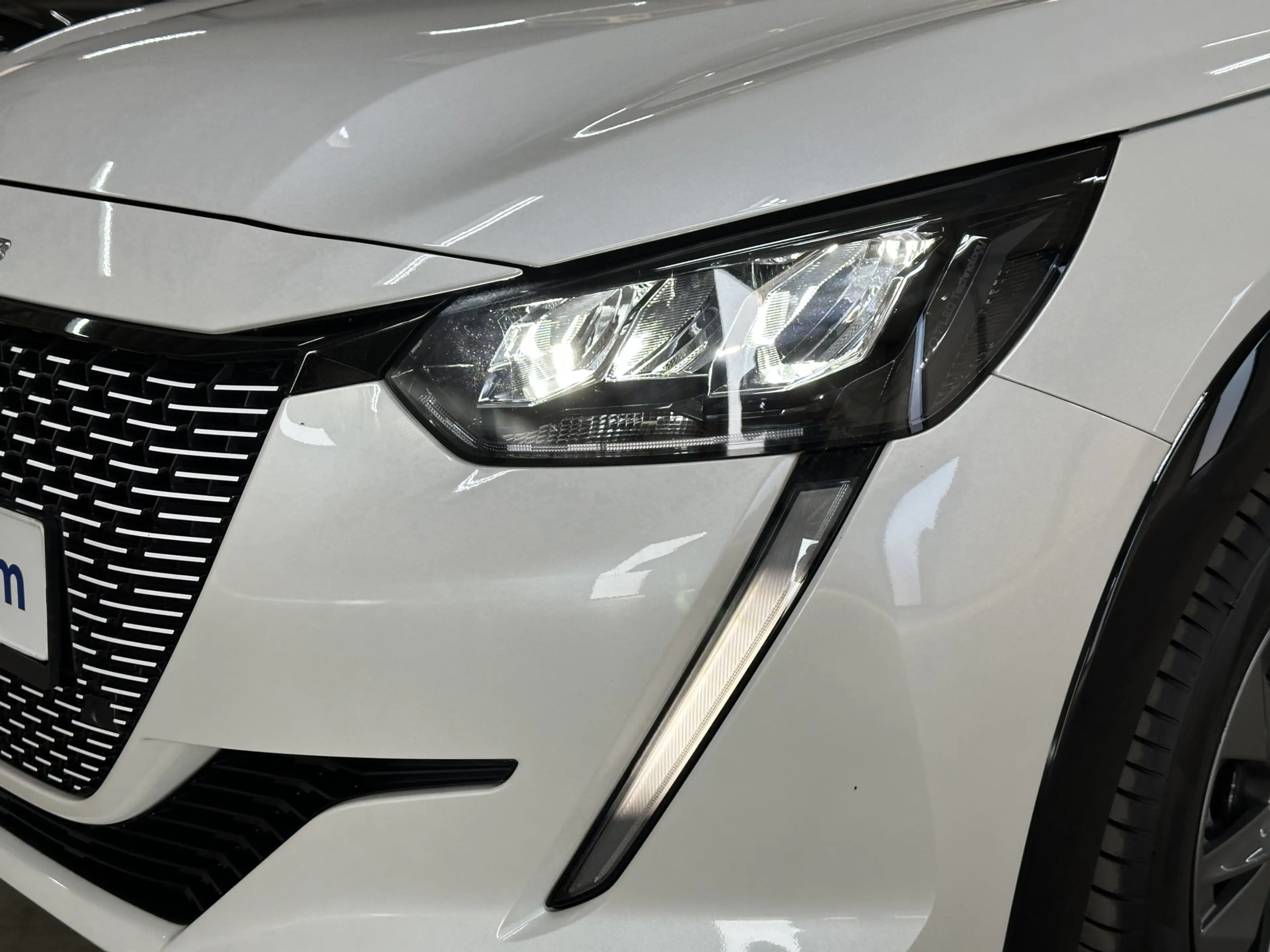 Peugeot e-208 EV Allure Pack 50 kWh | Stoelverwarming | Navi | C — photo 33