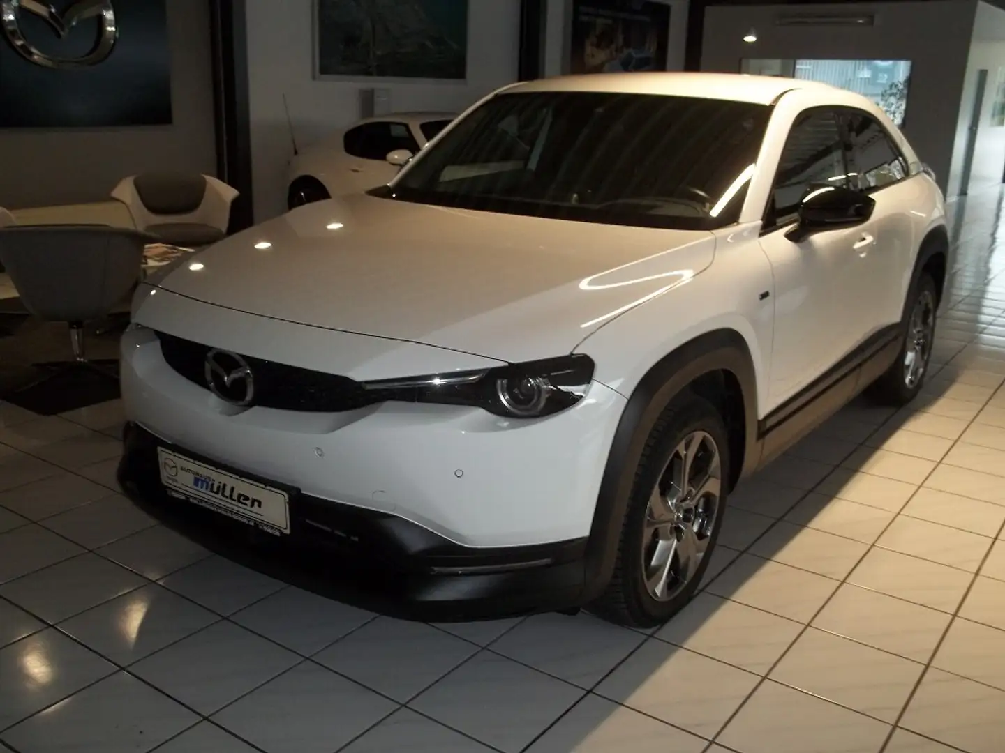 Mazda MX-30 35,5 kWh e-SKYACTIV EV 145 PS Advantage -IV Weiß - 2