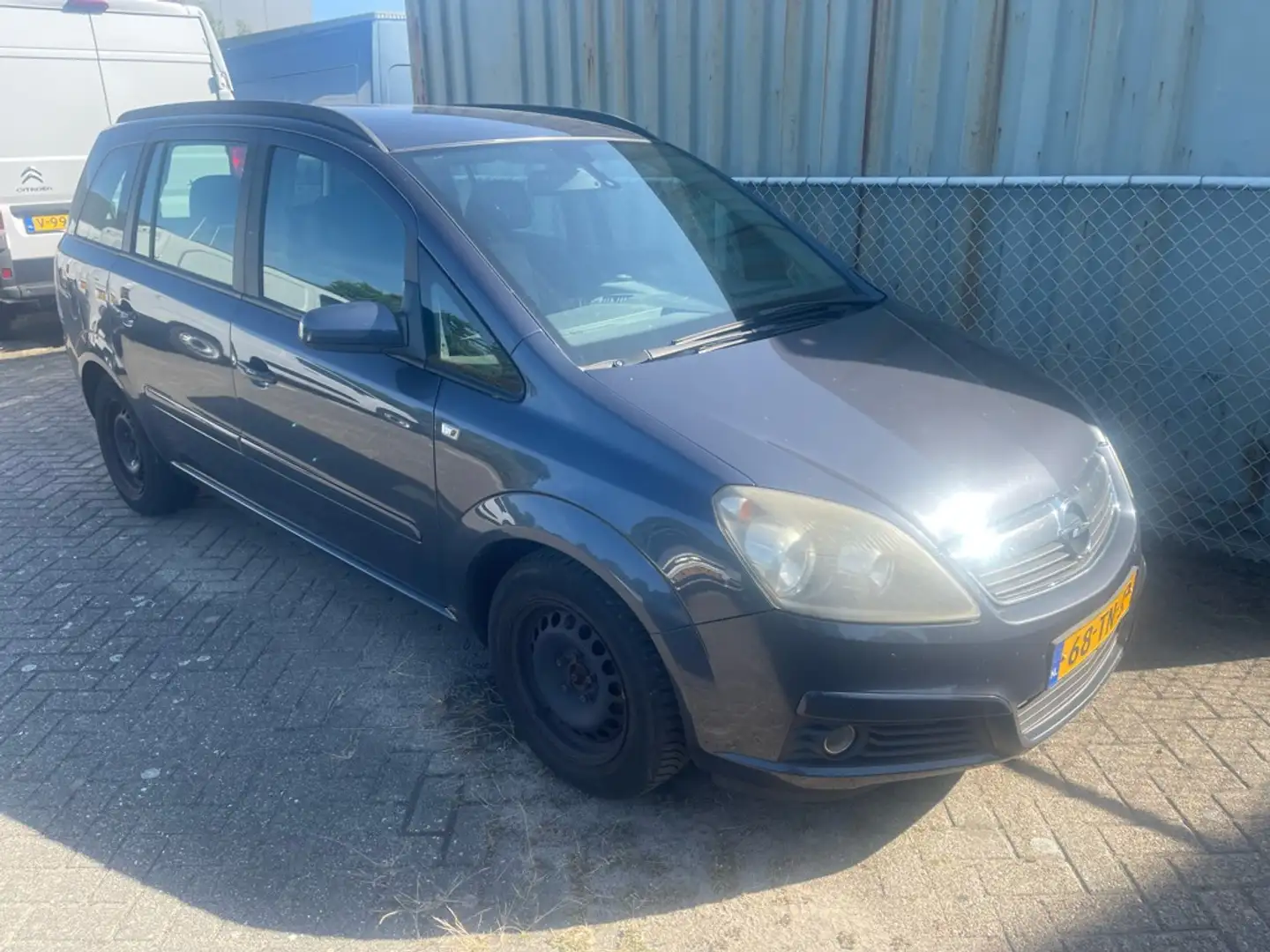 Opel Zafira 1.6 Business 7p (B2B/HANDEL/EXPORT) Grijs - 2