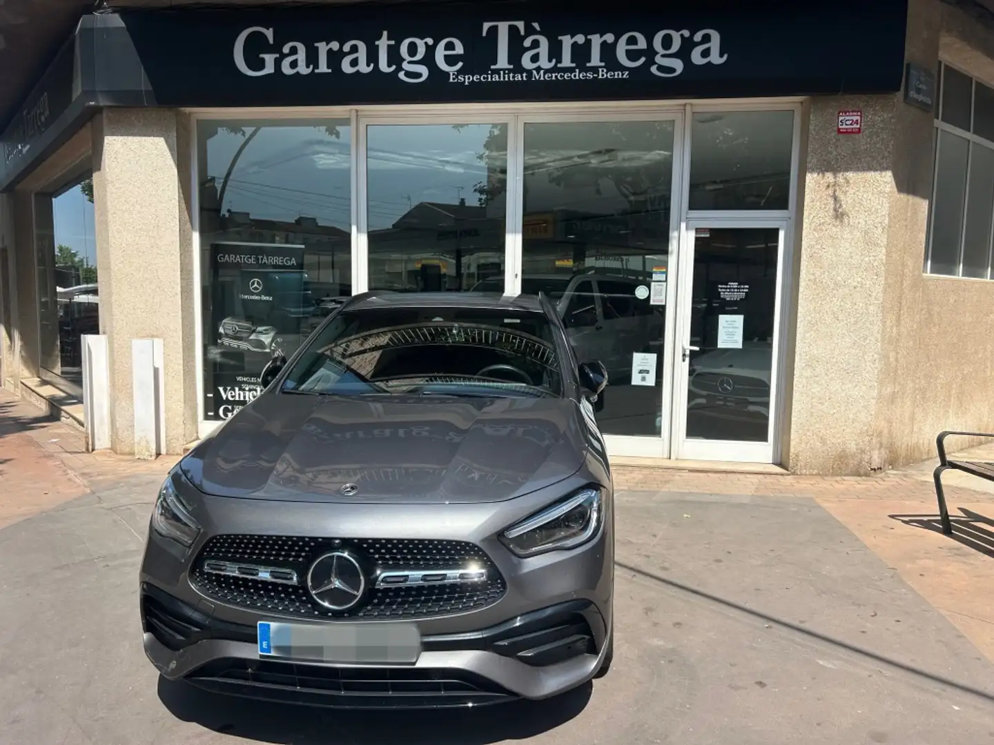 Mercedes-Benz GLA 200 200d 8G-DCT Gris - 2
