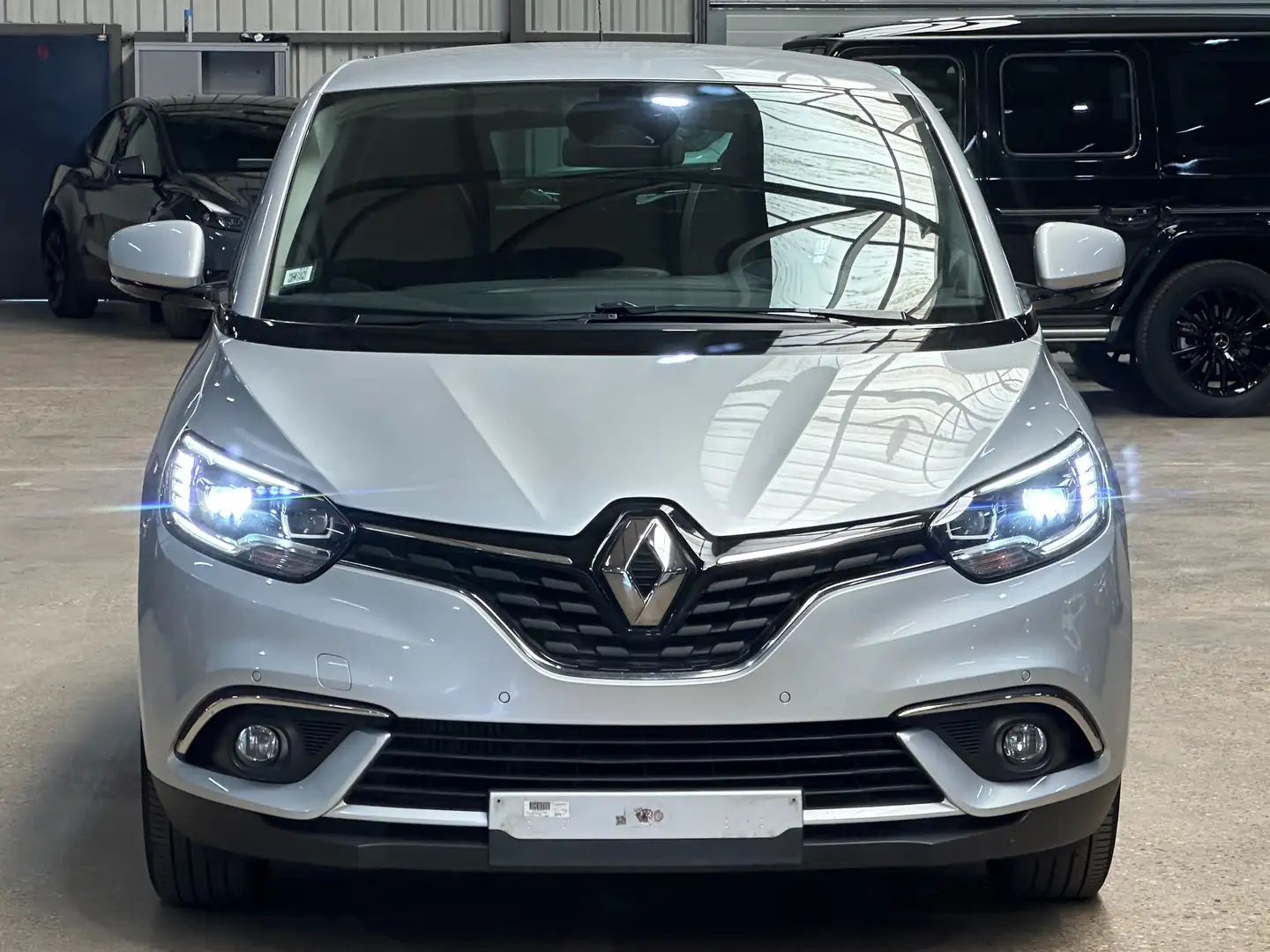 Renault Scenic 1.33 TCe Intens EDC GPF (EU6.2) Grau - 2