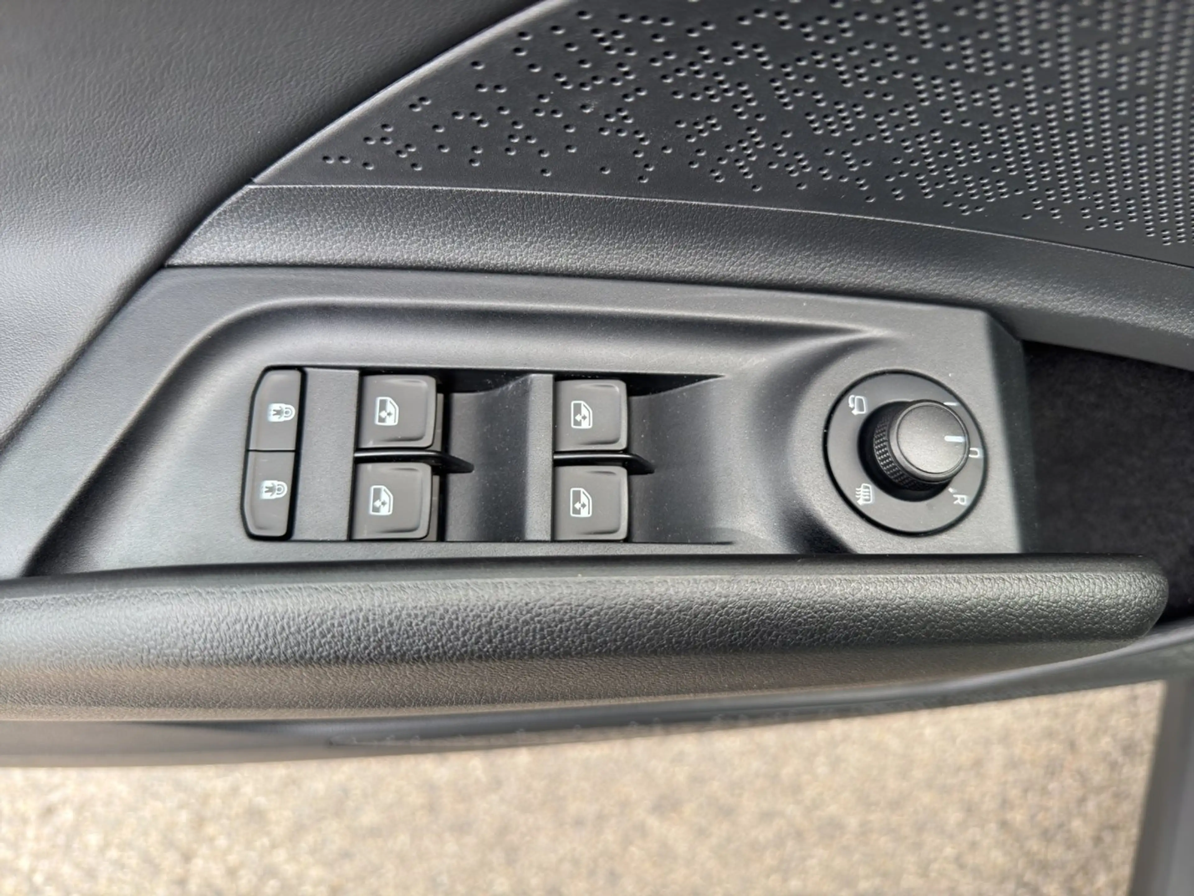Skoda Elroq Sportline 85 — photo 9