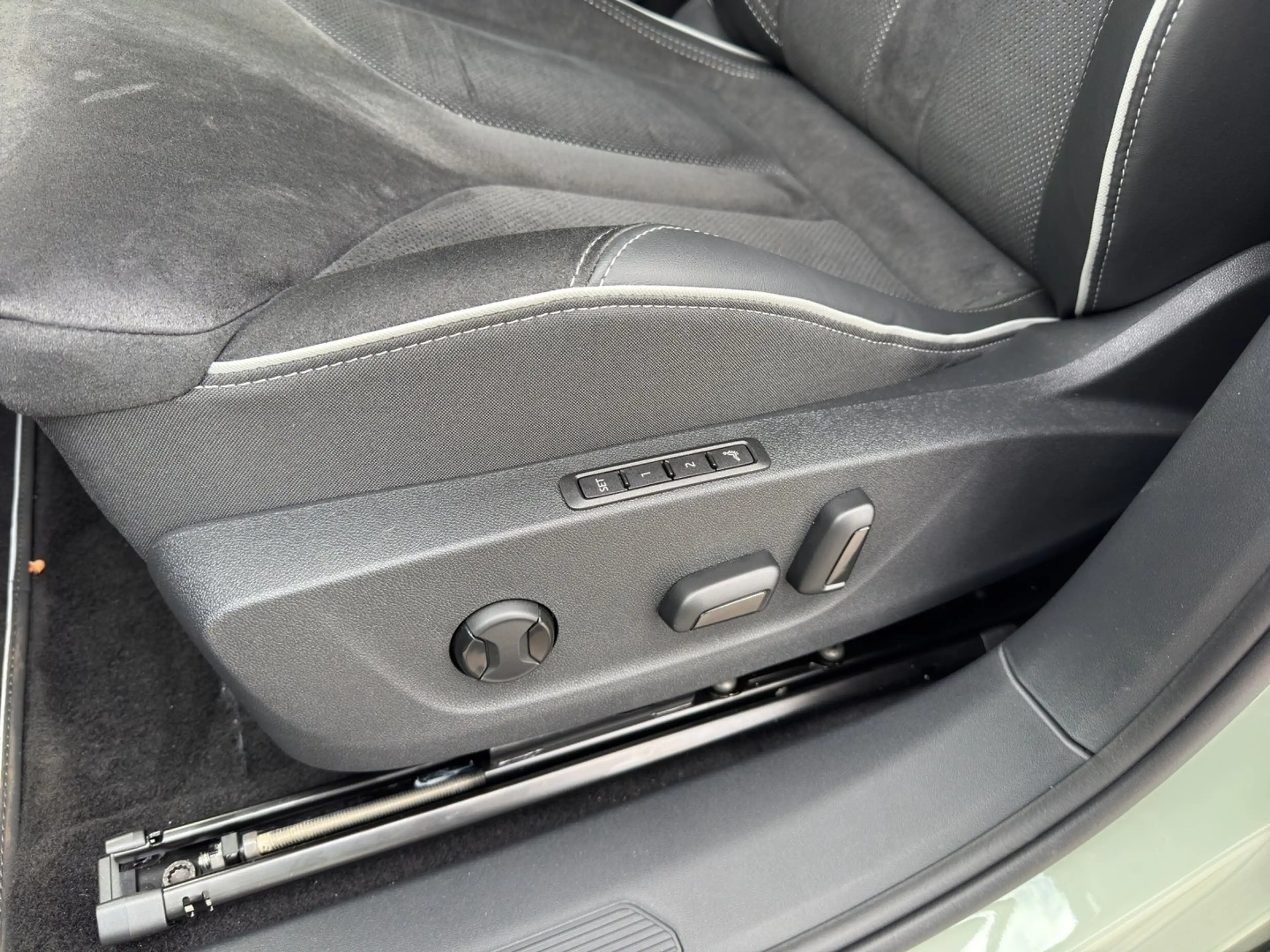 Skoda Elroq Sportline 85 — photo 8