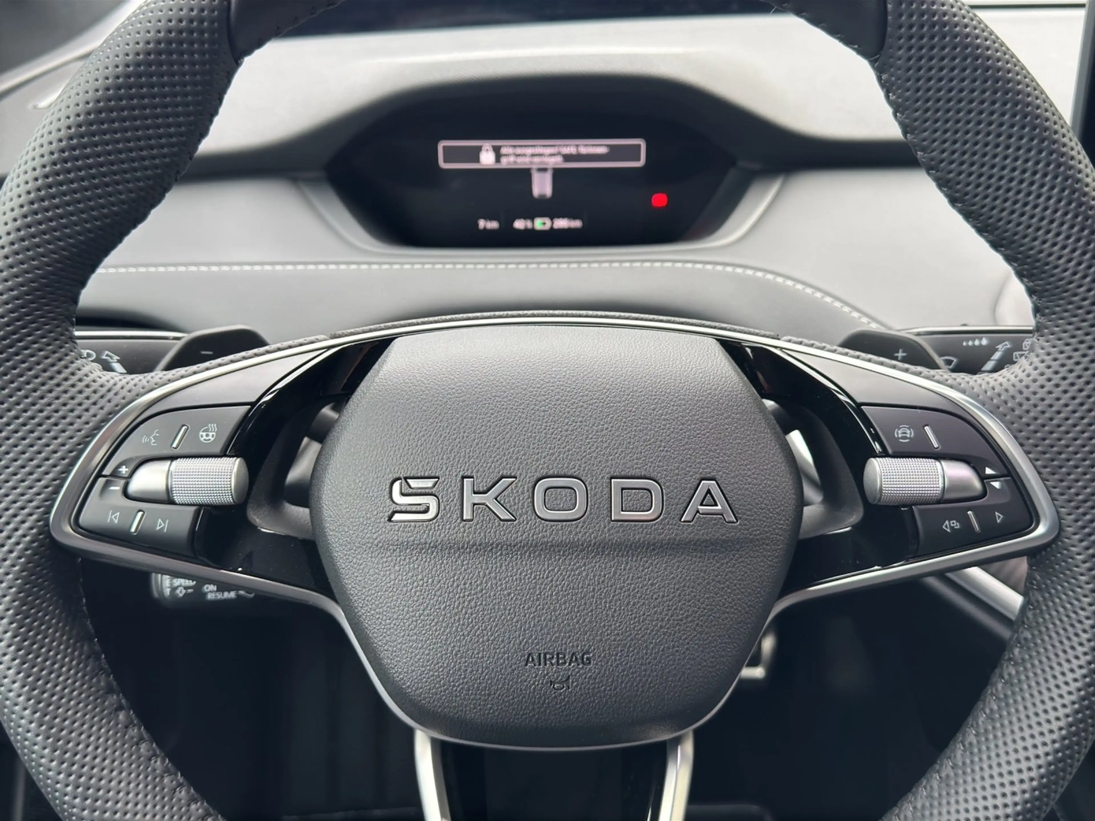 Skoda Elroq Sportline 85 — photo 12