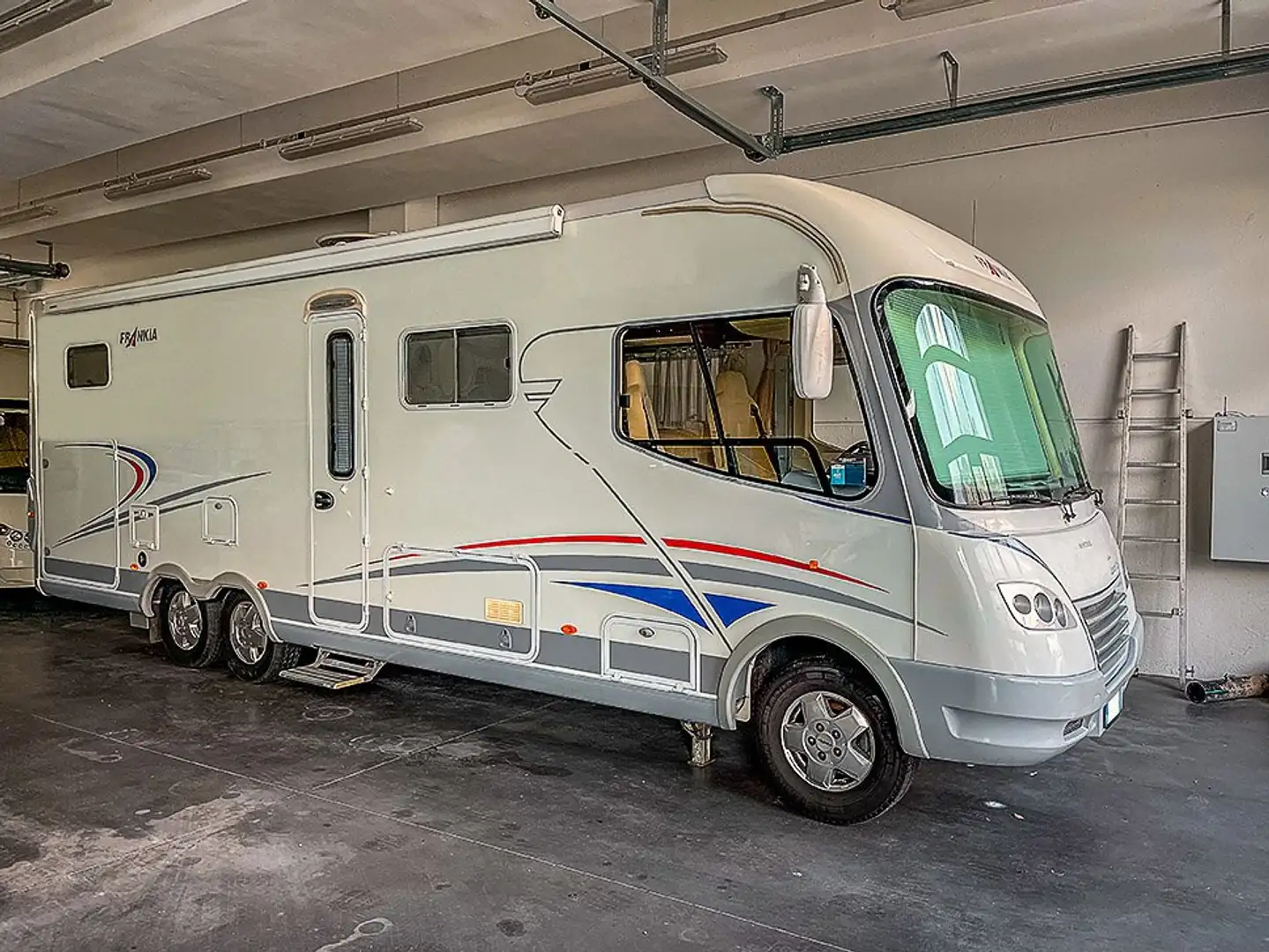 Others Frankia Motorhome White - 1