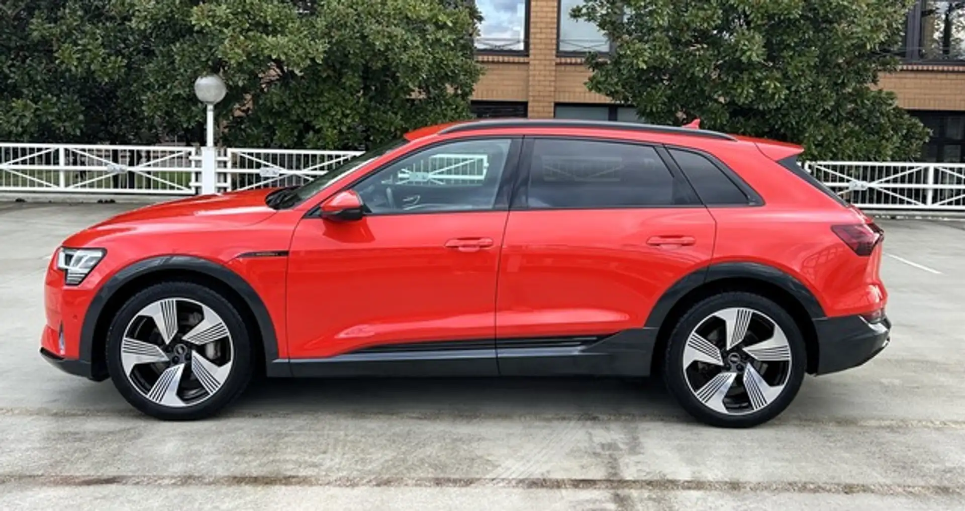 Audi e-tron 55 quattro advanced NP:102T¤ Rot - 2