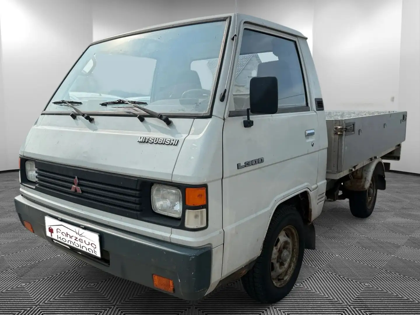 Mitsubishi L300 *Pritsche*Rarität*1.HAND*DIESEL*SEHR SELTEN* Weiß - 1