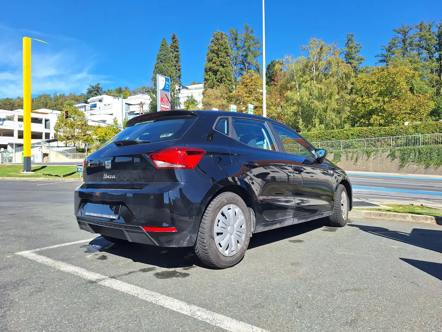 SEAT Ibiza Ibiza 1,0 Reference Reference Schwarz - 2
