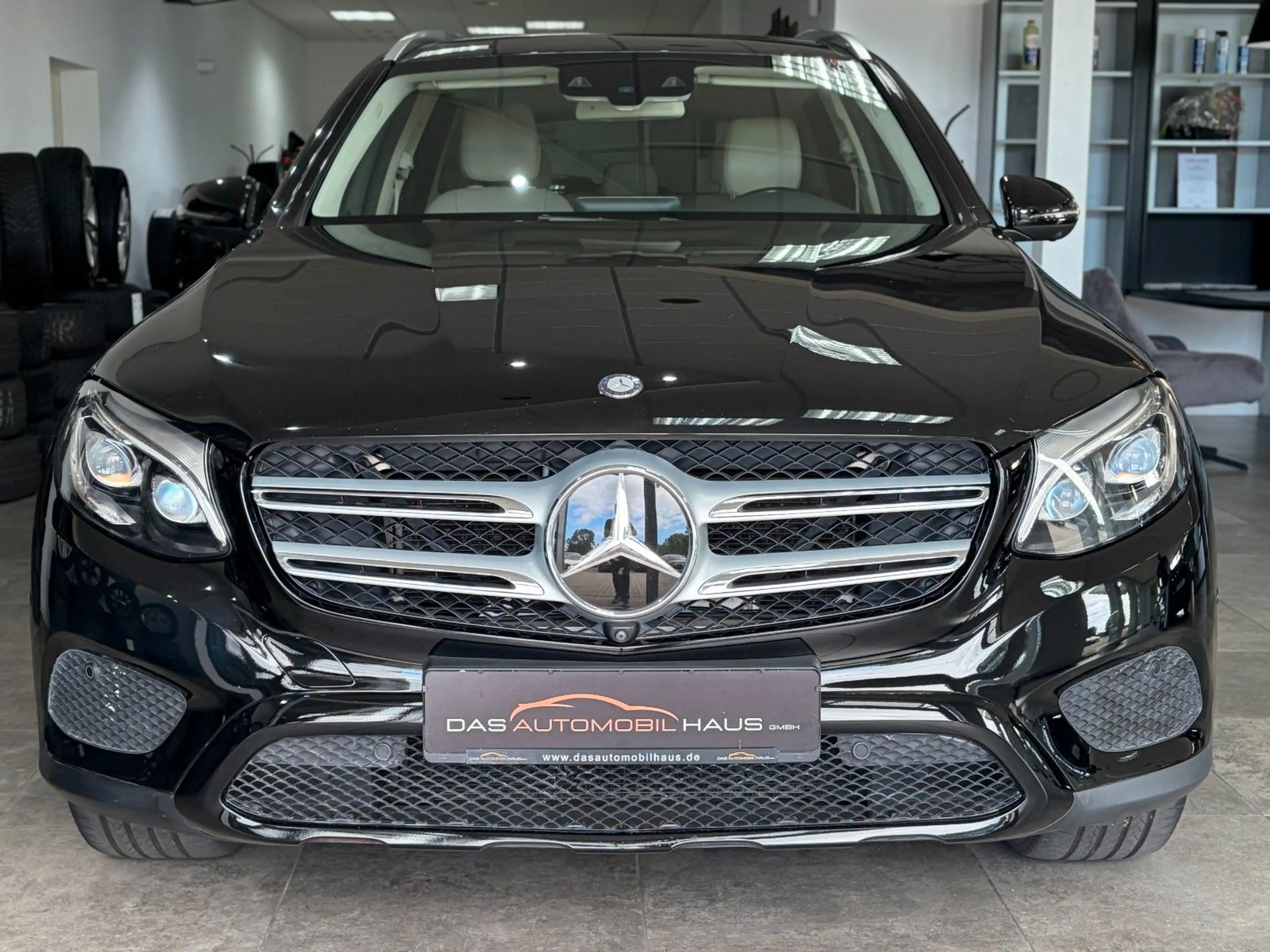 Mercedes-Benz GLC 250 GLC250*Exclusive*1Hand*Pano*AHK*Distro*Leder*ILS — photo 4