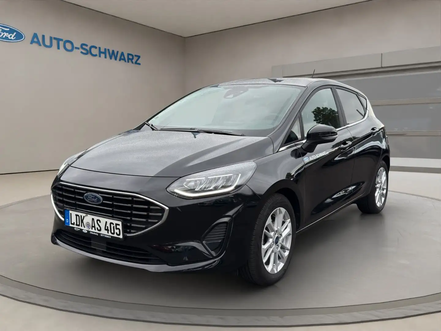 Ford Fiesta Titanium Schwarz - 1