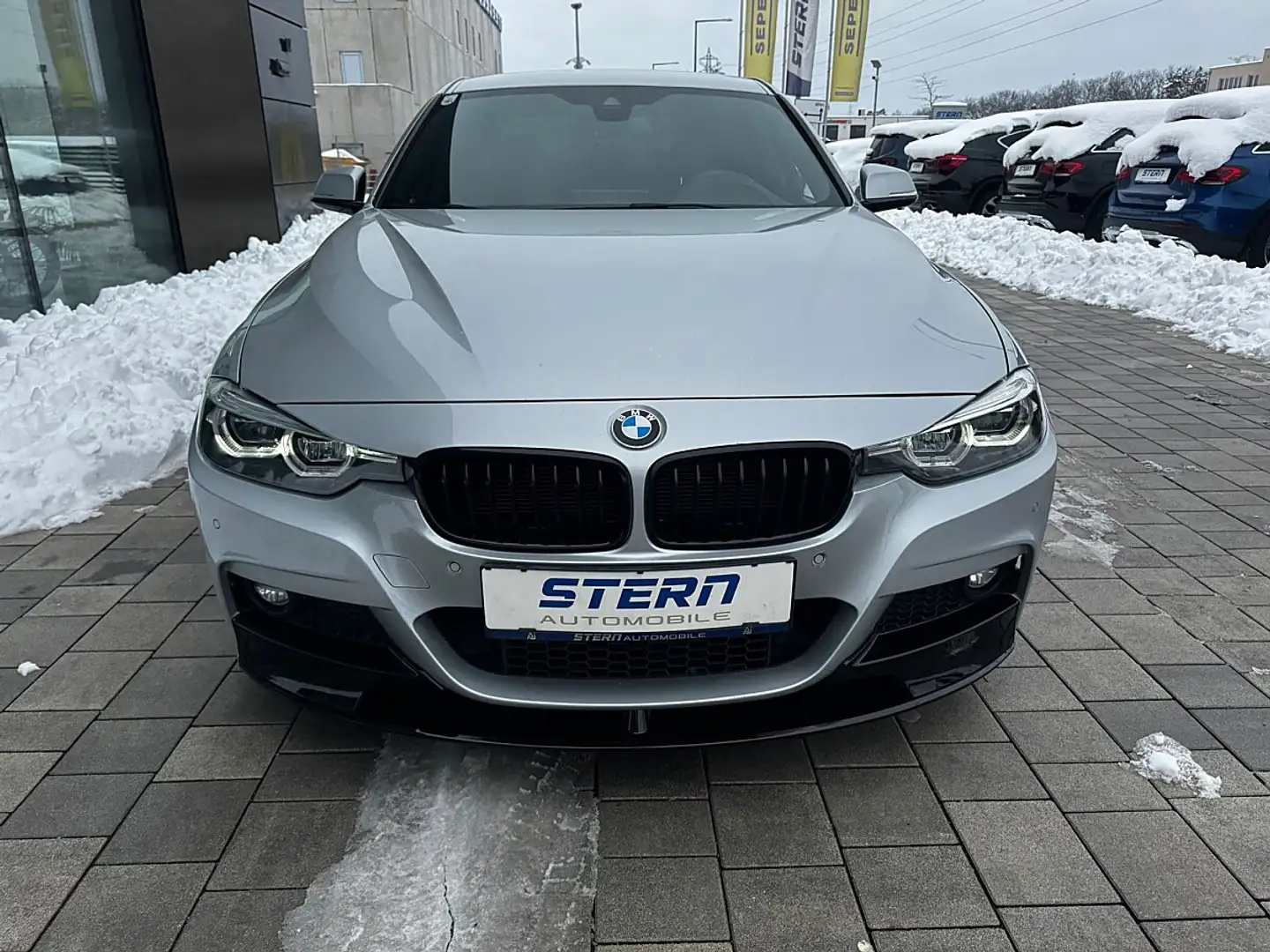 BMW 318 d M Sport Shadow Aut. *MEMORY* NAVI PRO* LEDER Silber - 2