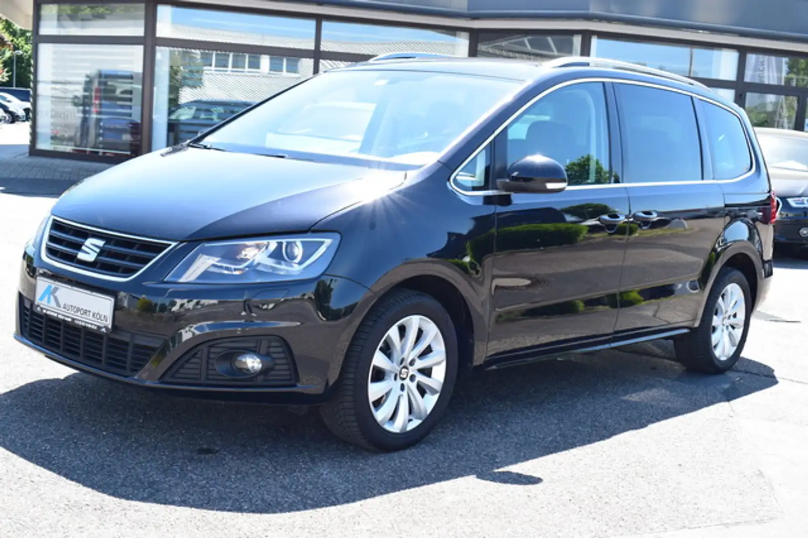SEAT Alhambra Style*1.Hand*Panorama*R-Kam*Xenon*Navi* Чёрный - 2