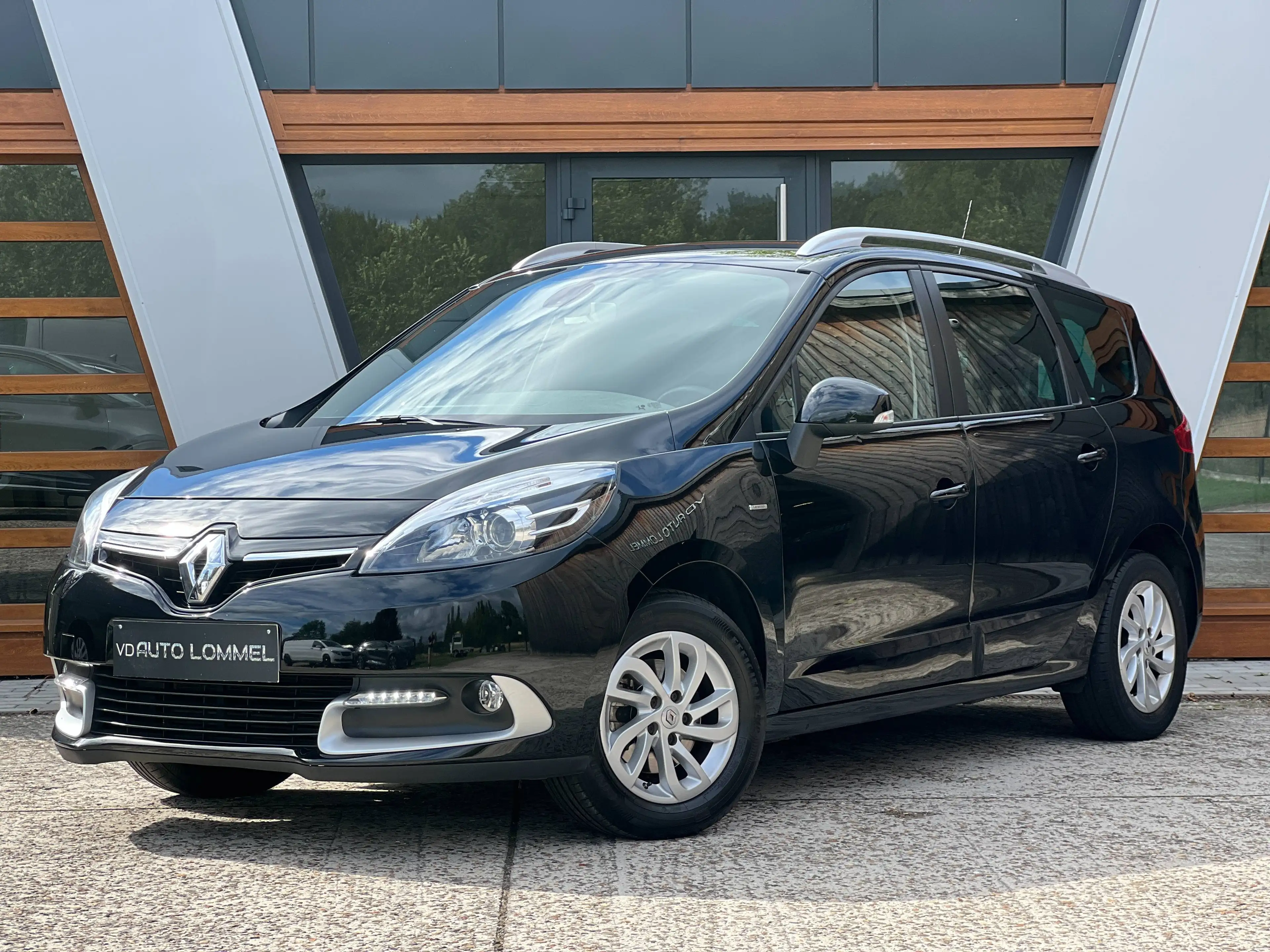 Renault Scenic 1.5Dci - 7 PLAATSEN/ NAVI/ CRUISE CONTROL/ AIRCO/ GARANTIE — photo 3