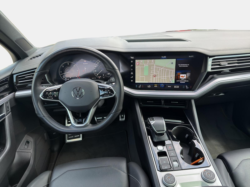 Volkswagen Touareg 3.0 V6 TDI R-Line*Pano/Navi/AHK/Stdhzg.* — photo 14