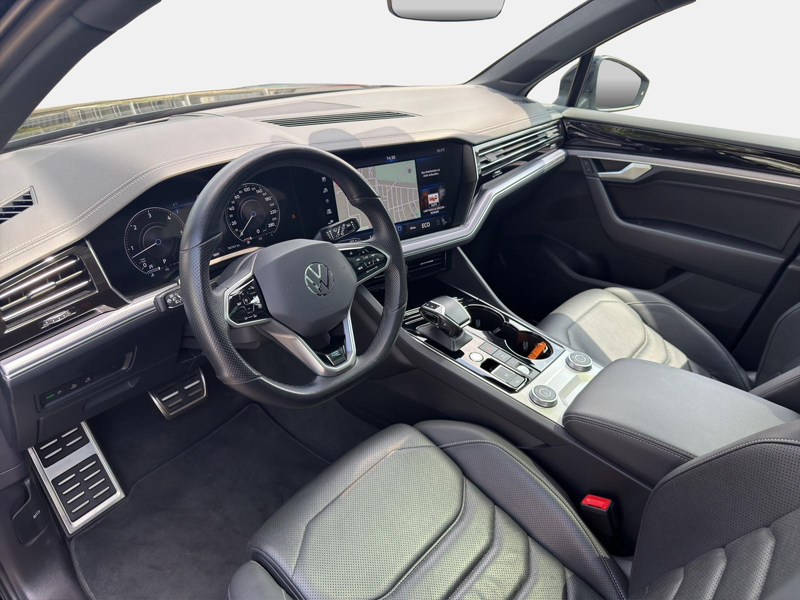 Volkswagen Touareg 3.0 V6 TDI R-Line*Pano/Navi/AHK/Stdhzg.* — photo 11